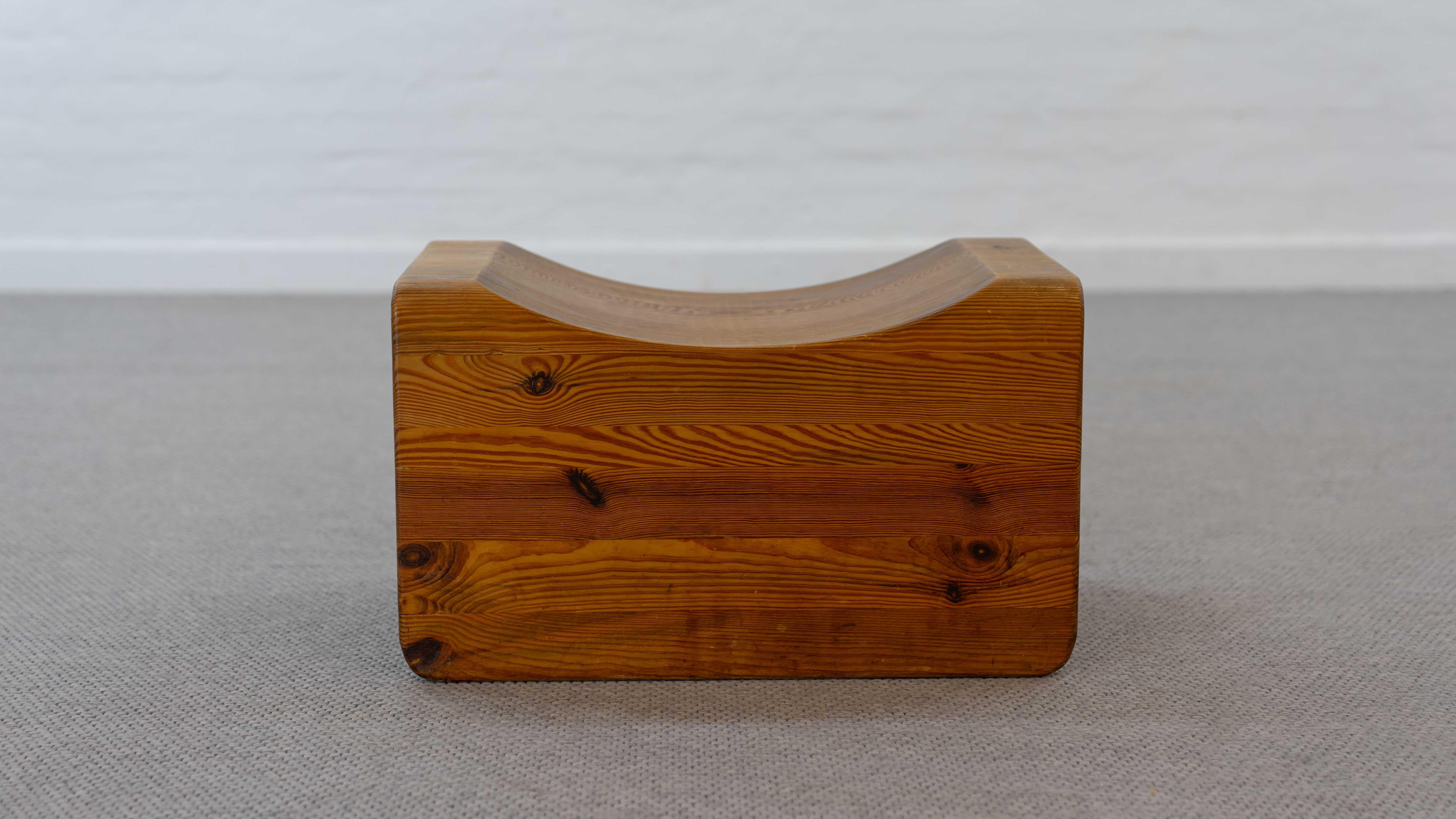 Tabouret Palle de K.J. Pettersson & Söner, Suède, 70 ans en pin en vente 4