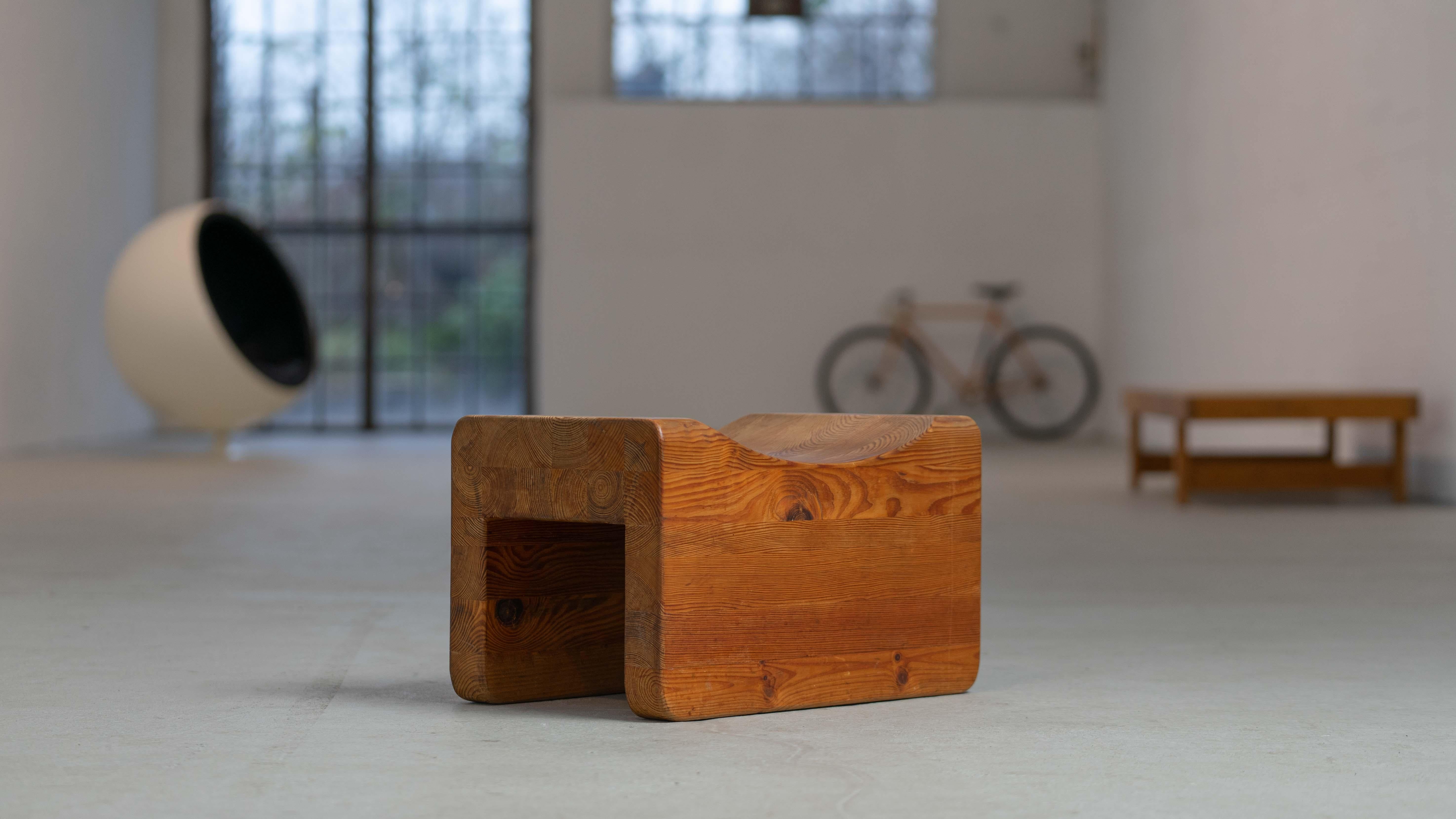 Rare tabouret 