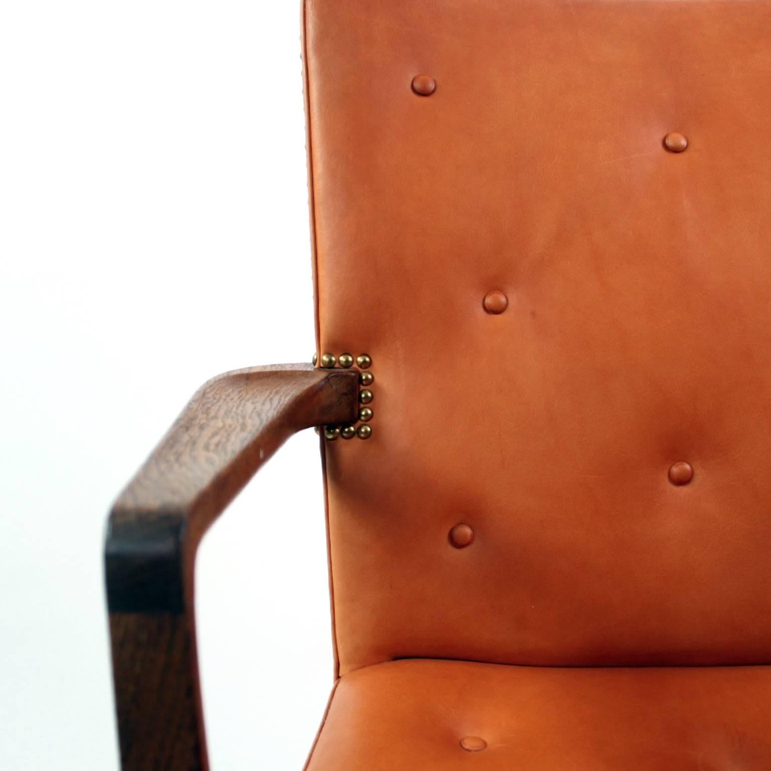 20th Century Palle Suenson, Rare Executive Desk Chair in Walnut, Brass and Leather, 1940s