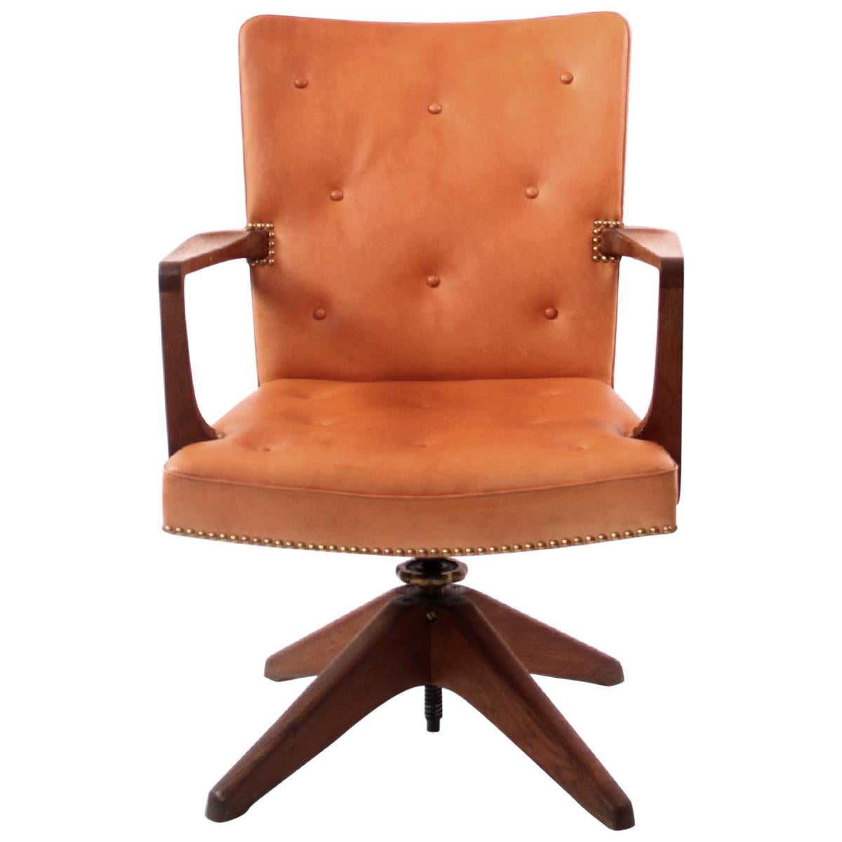 Palle Suenson, Rare Executive Desk Chair in Walnut, Brass and Leather, 1940s