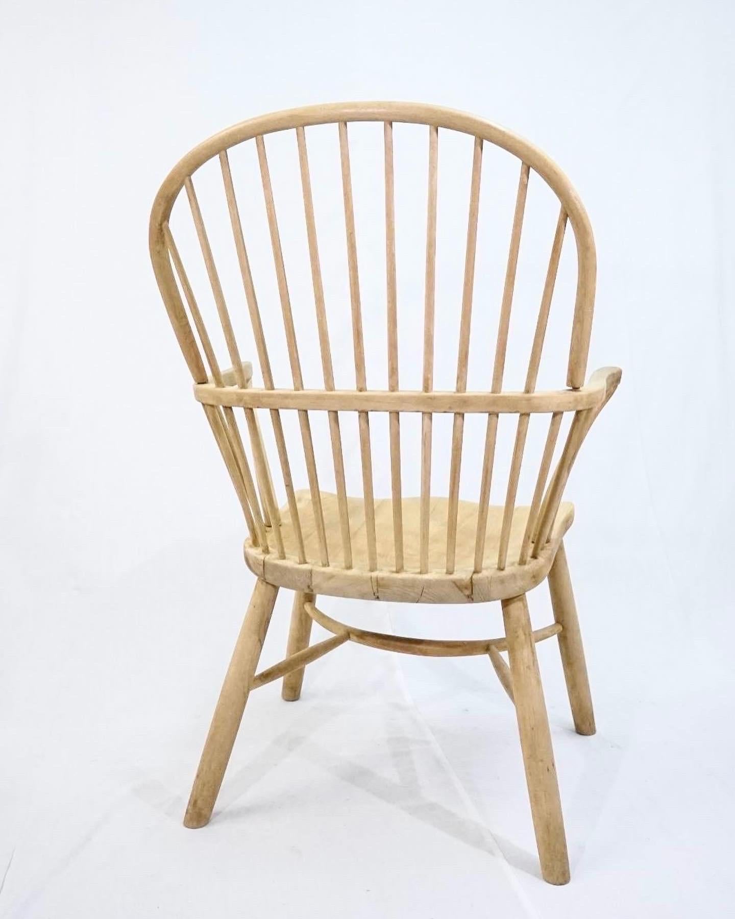 Mid-Century Modern Palle Suenson Windsor Chair in Solid Beech Wood Produced by Fritz Hansen