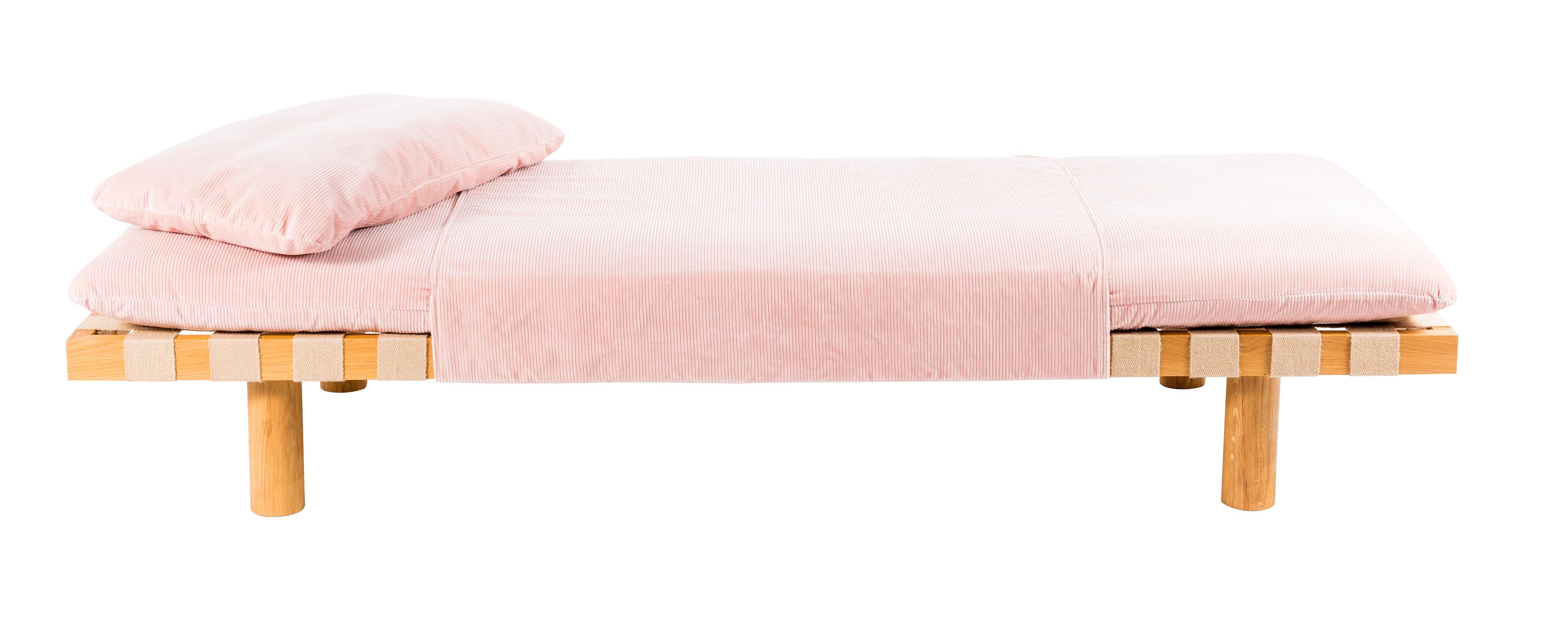 Pallet Dirty Pink Velvet Black Daybed by Pulpo For Sale 2