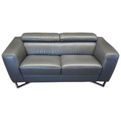 Palliser Furniture Gray 2-Seat Leather and Chrome Modern Pinnacle Sofa