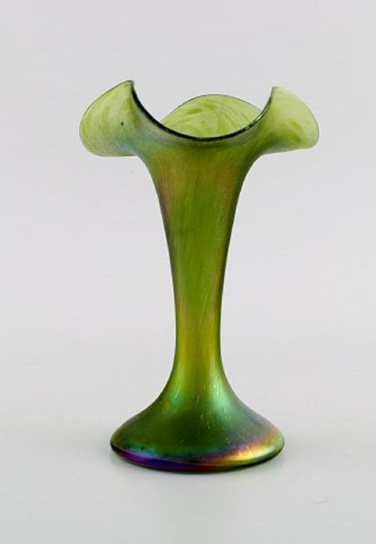 Pallme-König Art Nouveau vase in green art glass. Approx. 1900
Measures: 18 x 12 cm.
In excellent condition.