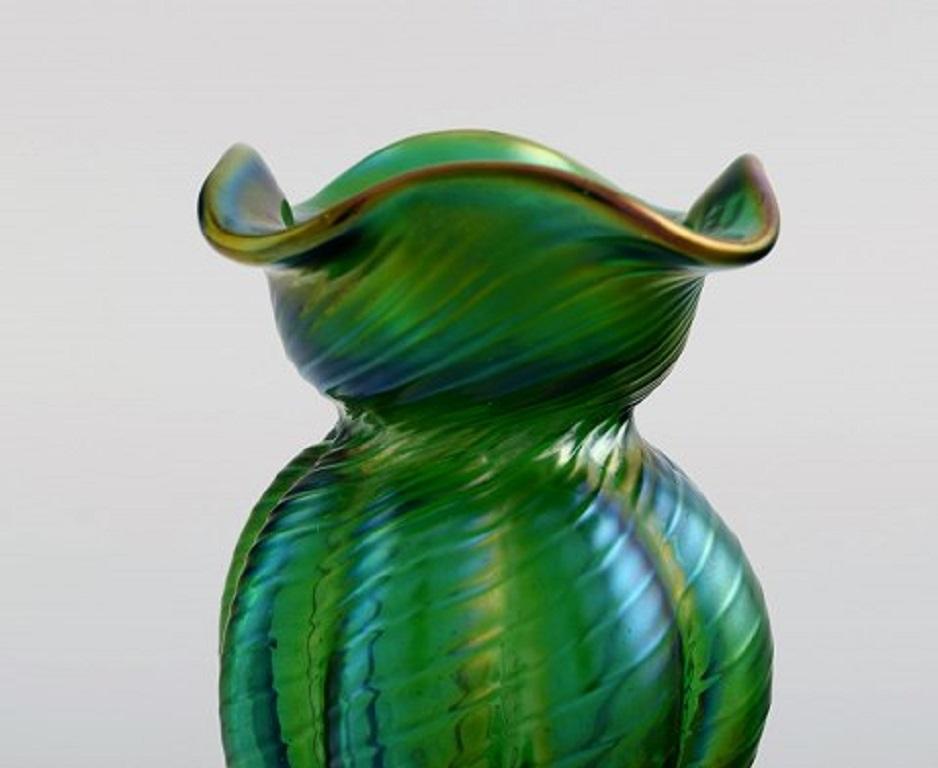 Art nouveau Vase Art Nouveau Pallme-Knig en verre d'art pressé vert, App. 1900 en vente
