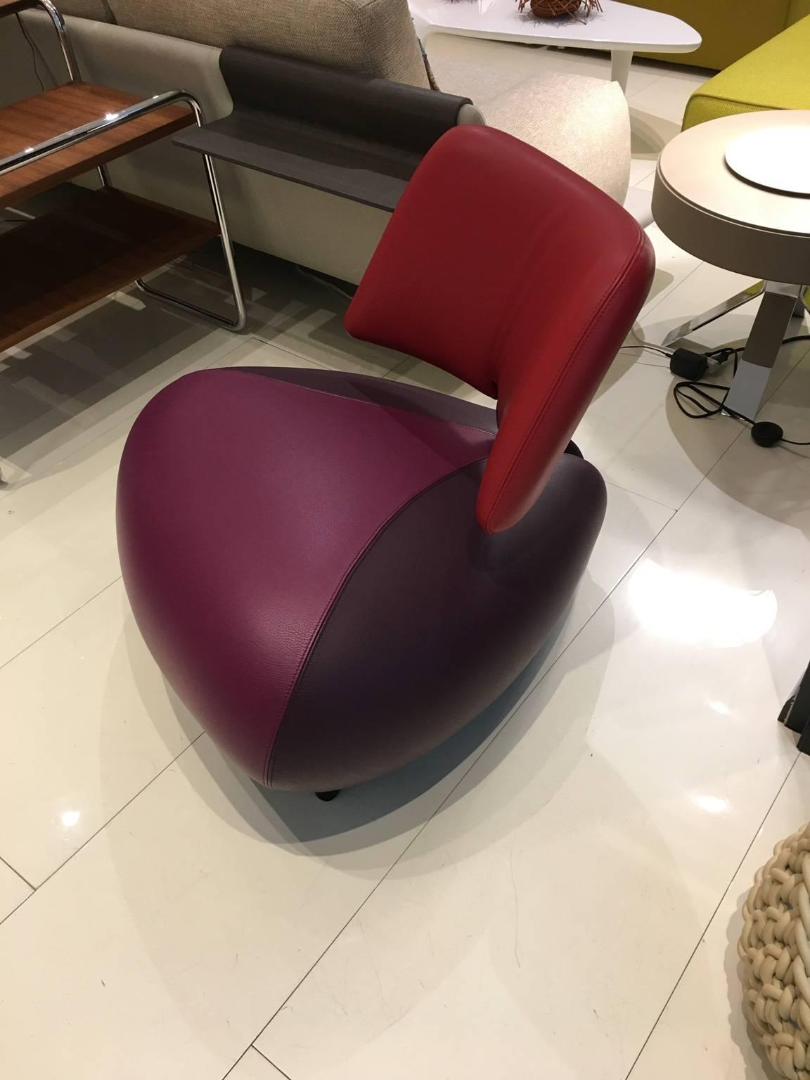 The icon of Leolux. The sitting ball specially designed in 1989 for the House of the Future is even now still as futuristic and humorous. And maybe so successful because of that. Pallone is personality, the perfect eyecatcher for distinctive