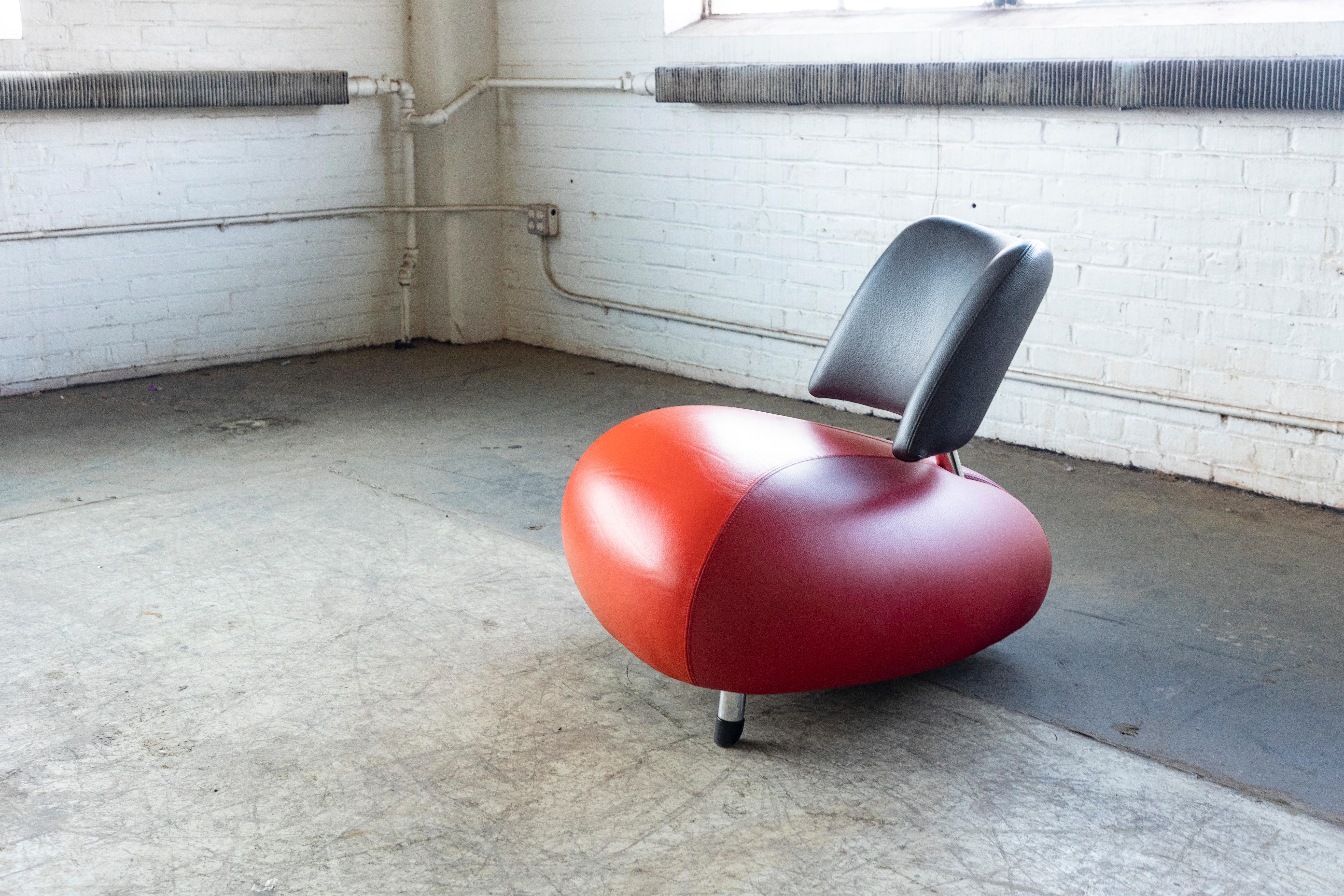 Award winning iconic lounge chair originally designed in 1989 by Roy de Schneemaker and for this model the color combination was designed Artist Olaf Hajek. The Pallone is futuristic of design and very sturdy and comfortable. The chassis comes in