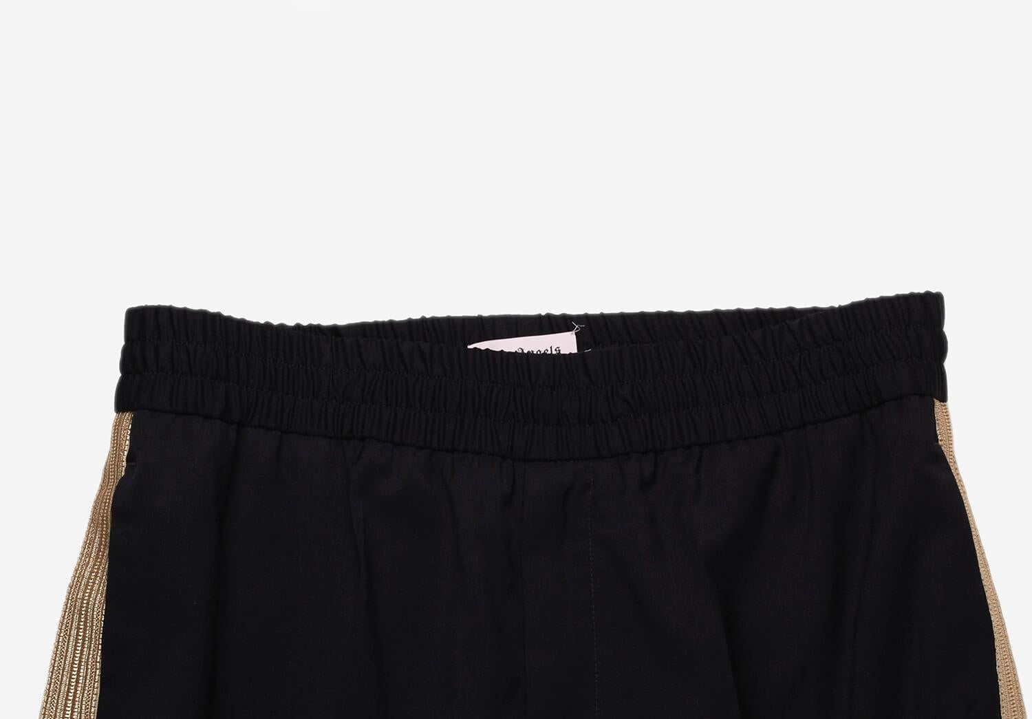 Item for sale is 100% genuine Palm Angels Pants
Color: Black
(An actual color may a bit vary due to individual computer screen interpretation)
Material: 100% virgin wool
Tag size: 52 (Large)
Thesepants are great quality item. Rate 9 of 10, excellent