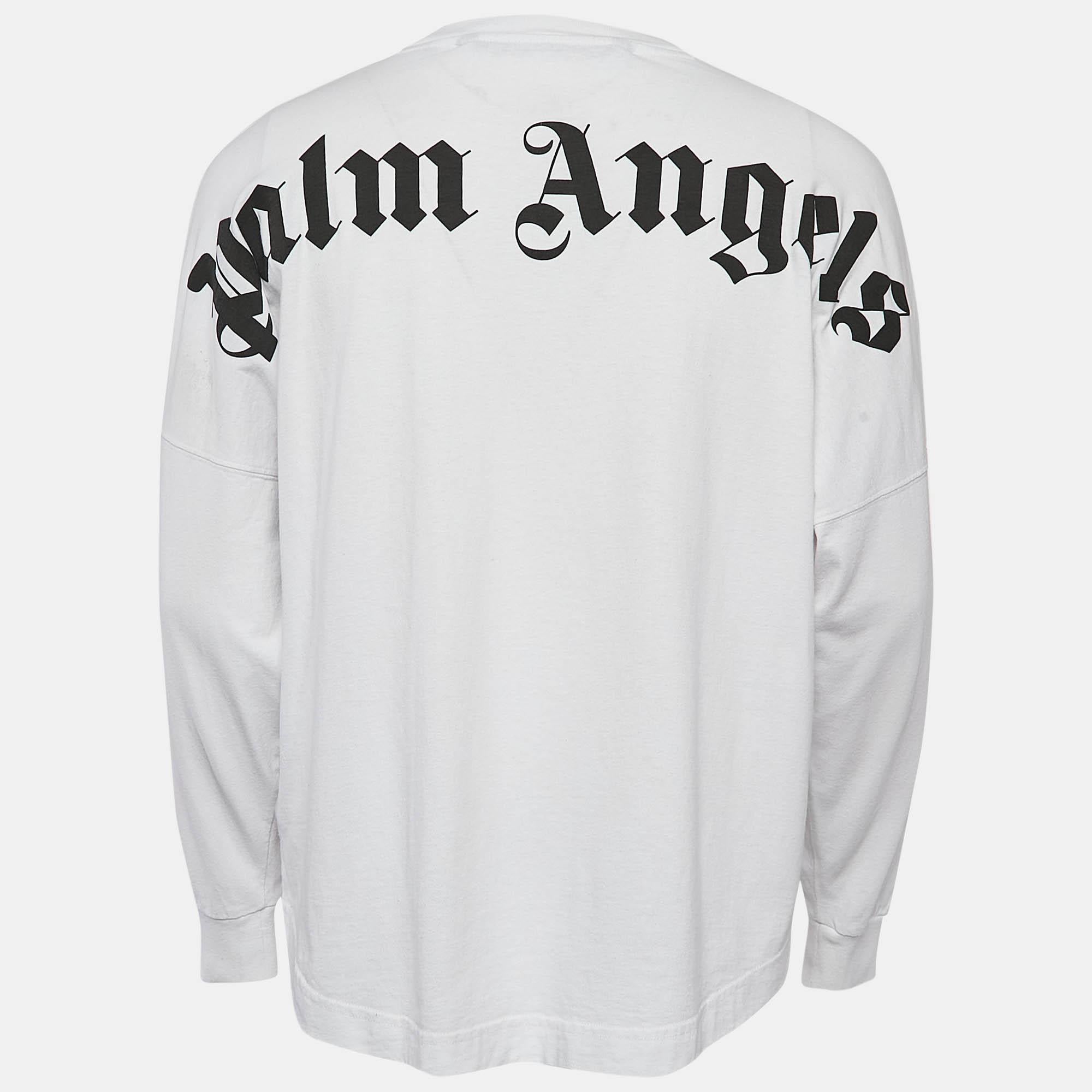 Whether you want to go out on casual outings with friends or just want to lounge around  this sweatshirt is a versatile piece and can be styled in many ways. It has been made using high grade materials  and the creation will go well with basic denim