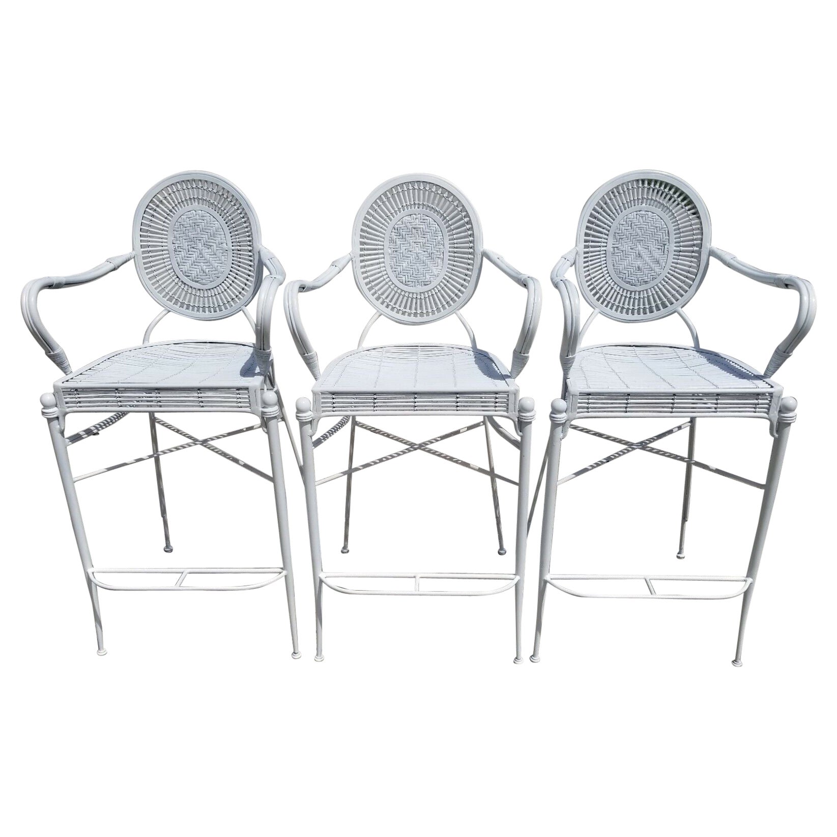 Sgabelli da bar Palm Beach Coastal White in ferro battuto Bamboo Rattan Bentwood in vendita