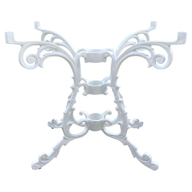 Palm Beach Regency White Lacquered Patio Table Base For Sale at 1stDibs