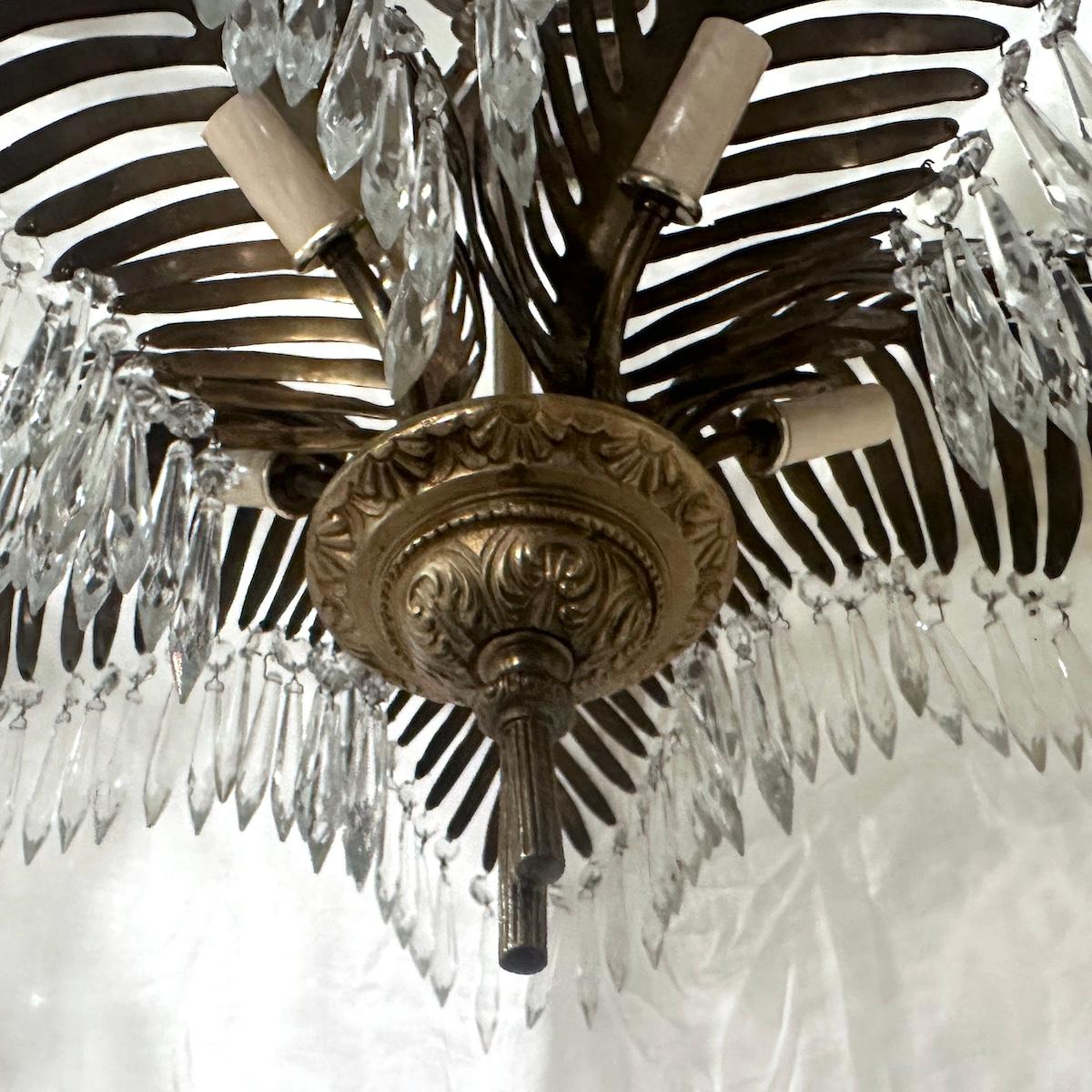 Lampadario a palme con cristalli In condizioni buone in vendita a New York, NY