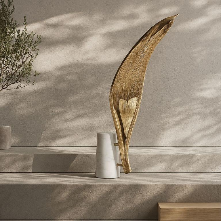 Palm Floor - Lámpara de pie de metal dorado con base de mármol y diseño orgánico en Nuevo estado para la venta en Porto, PT