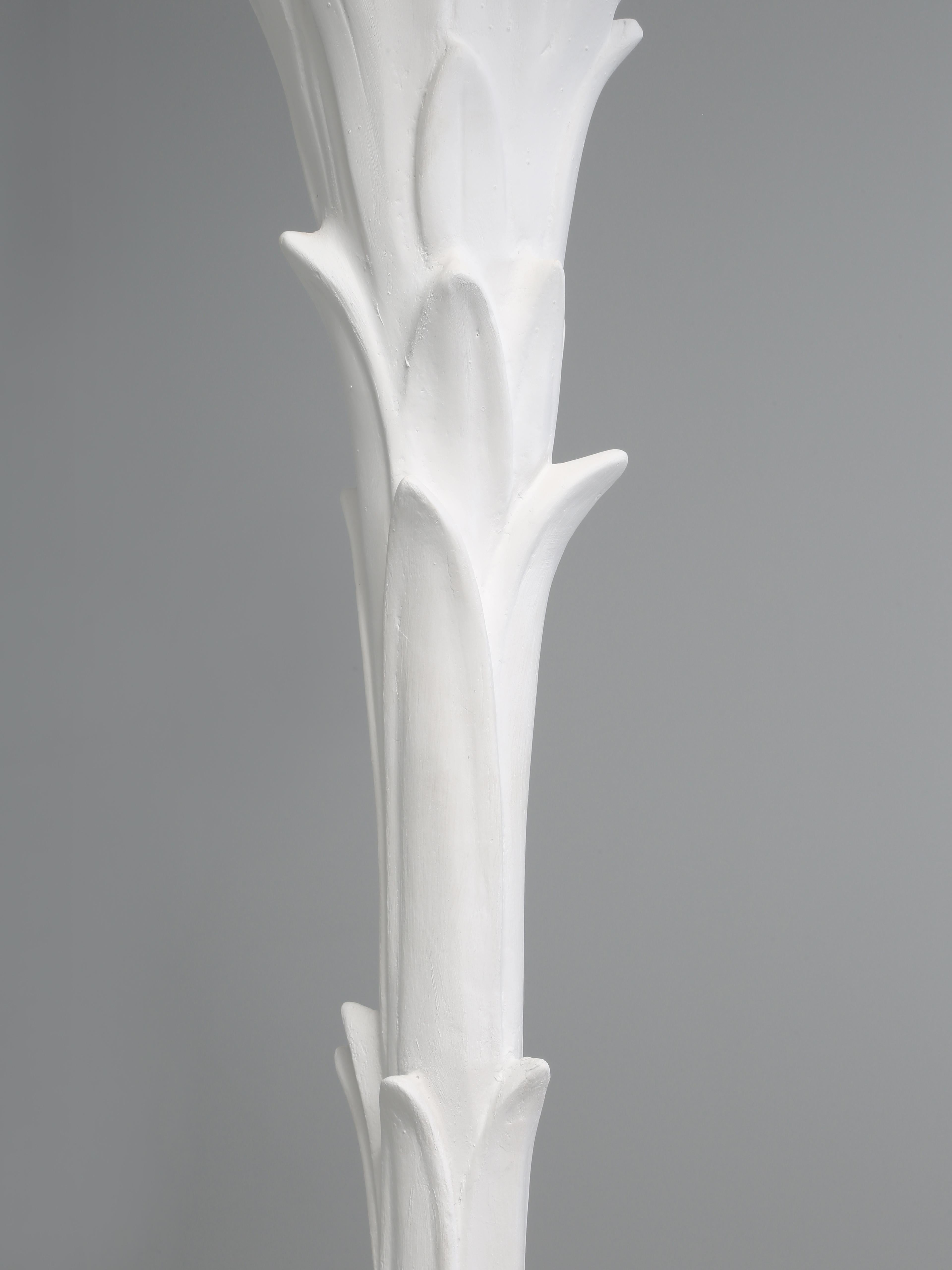 Torchière a foglie di palma o lampada da terra alla maniera di Serge Roche in gesso restaurato in vendita 2
