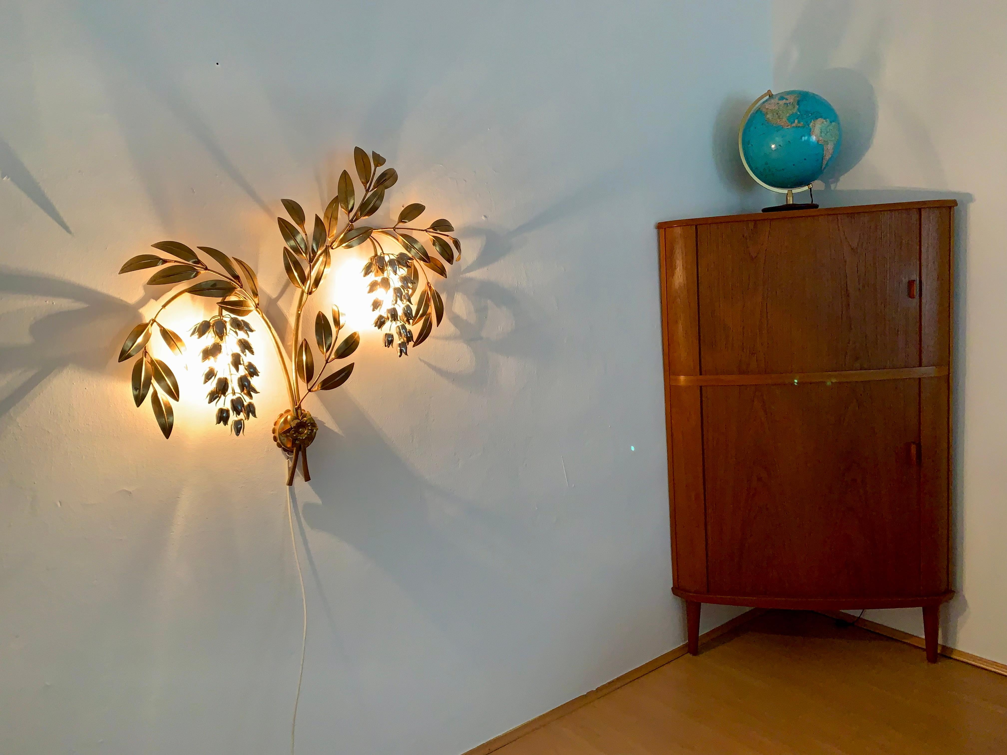 Palm Leaf Wall Lamp by Hans Kögl For Sale 2