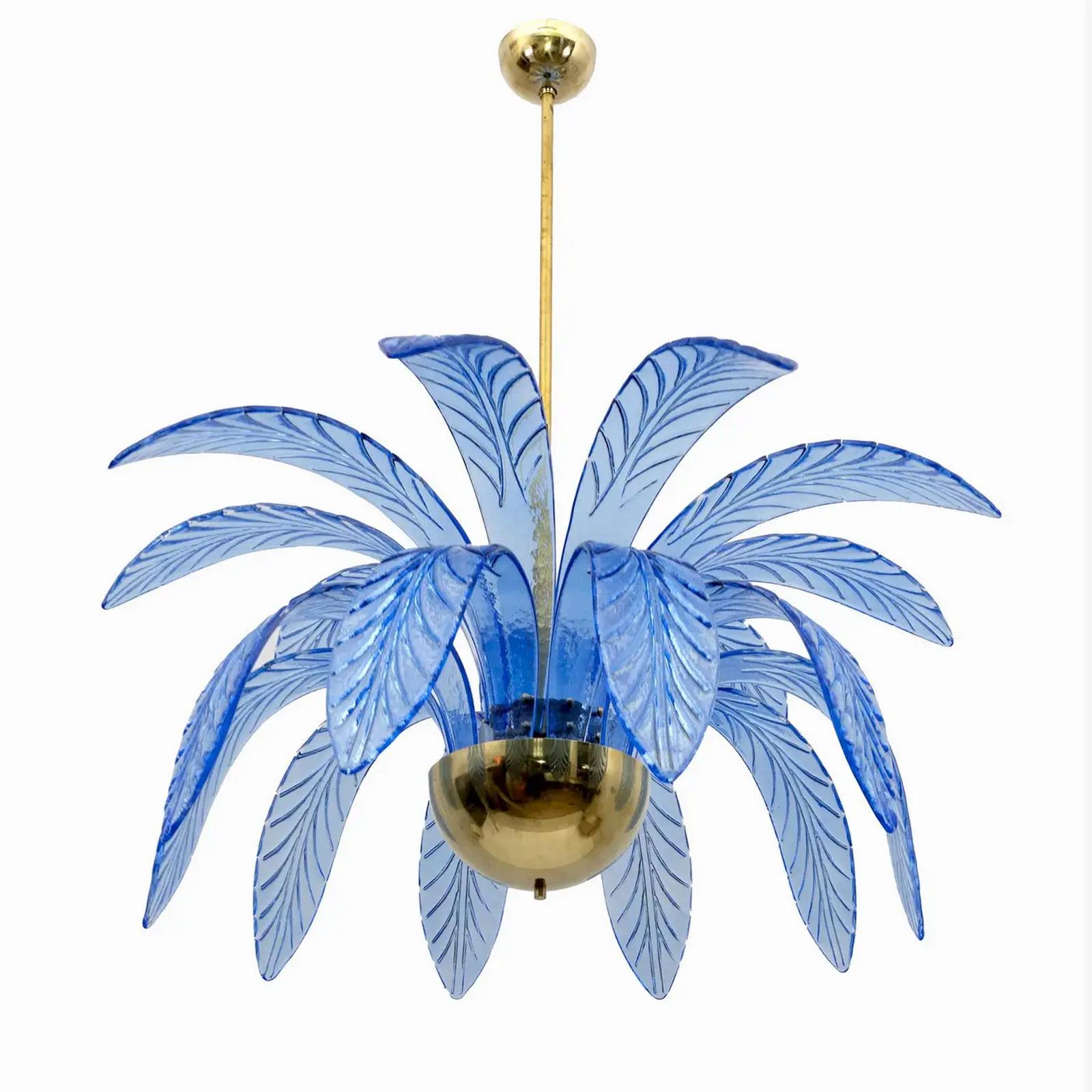 Palm Leaves Murano Glass and Brass Chandelier in Pearl White In New Condition For Sale In Bochum, NRW