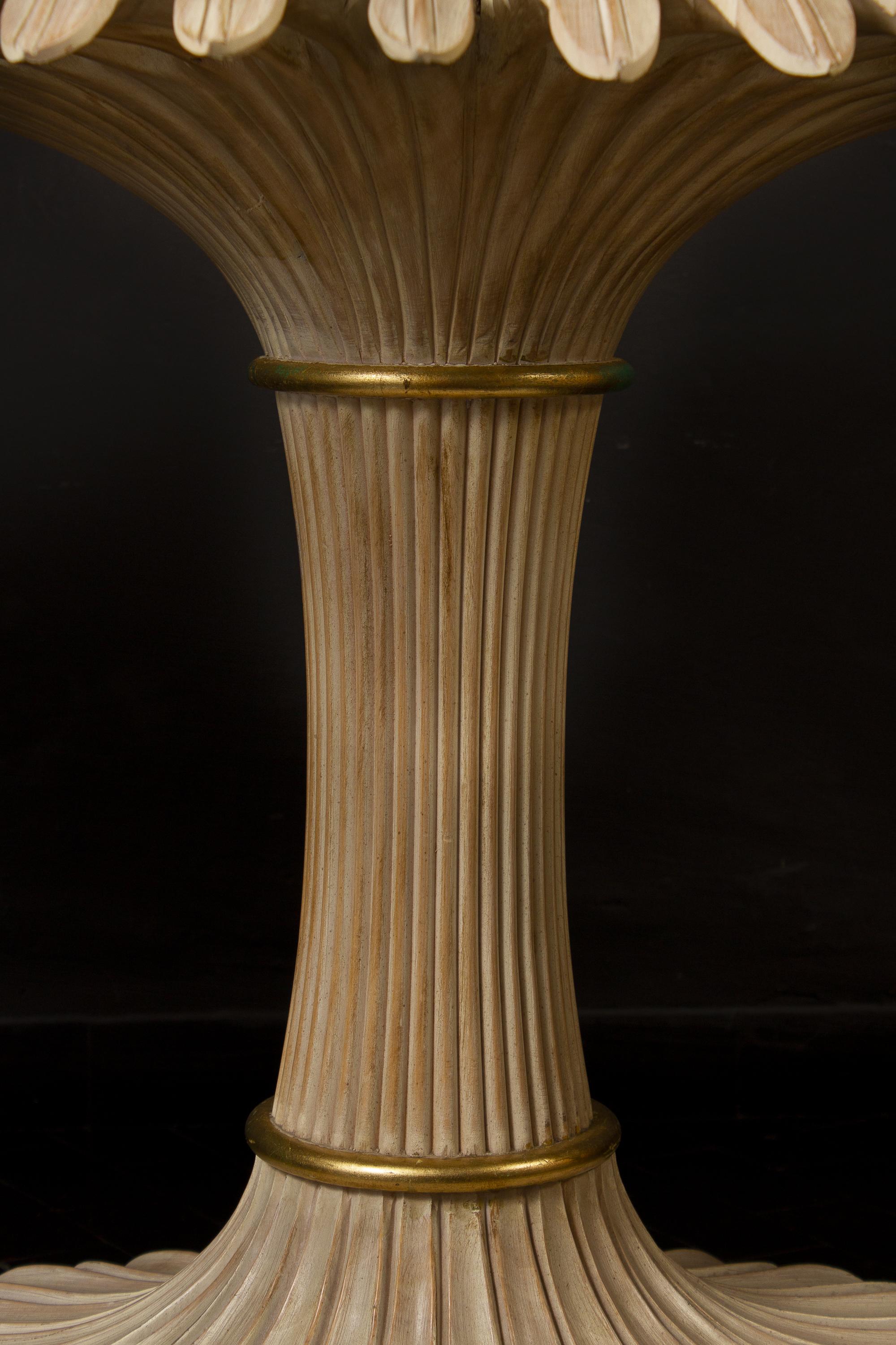 Palmen-Skulptur aus vergoldetem Holz und lackiertem Ess- oder Mitteltisch, Italien, 1970 im Angebot 4