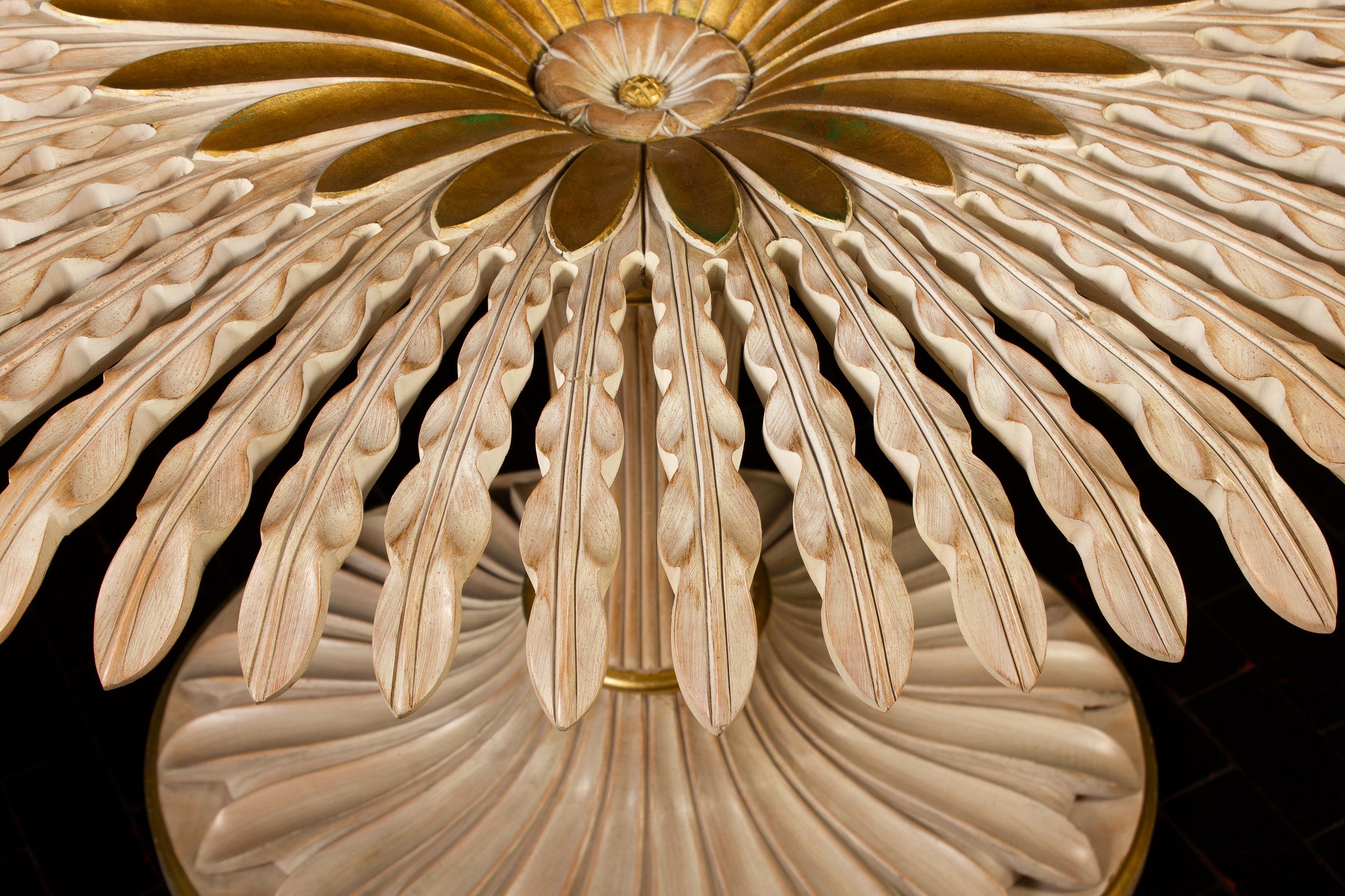 Bois Sculpture de palmier en bois doré et table de salle à manger ou de centre peinte, Italie, 1970 en vente