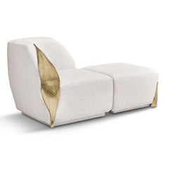 Palm Sofa - Canapé organique élégant en tissu blanc doux avec finition en laiton