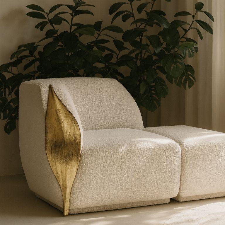 Canapé Palm au design organique en tissu blanc doux avec détails en laiton doré en vente 5