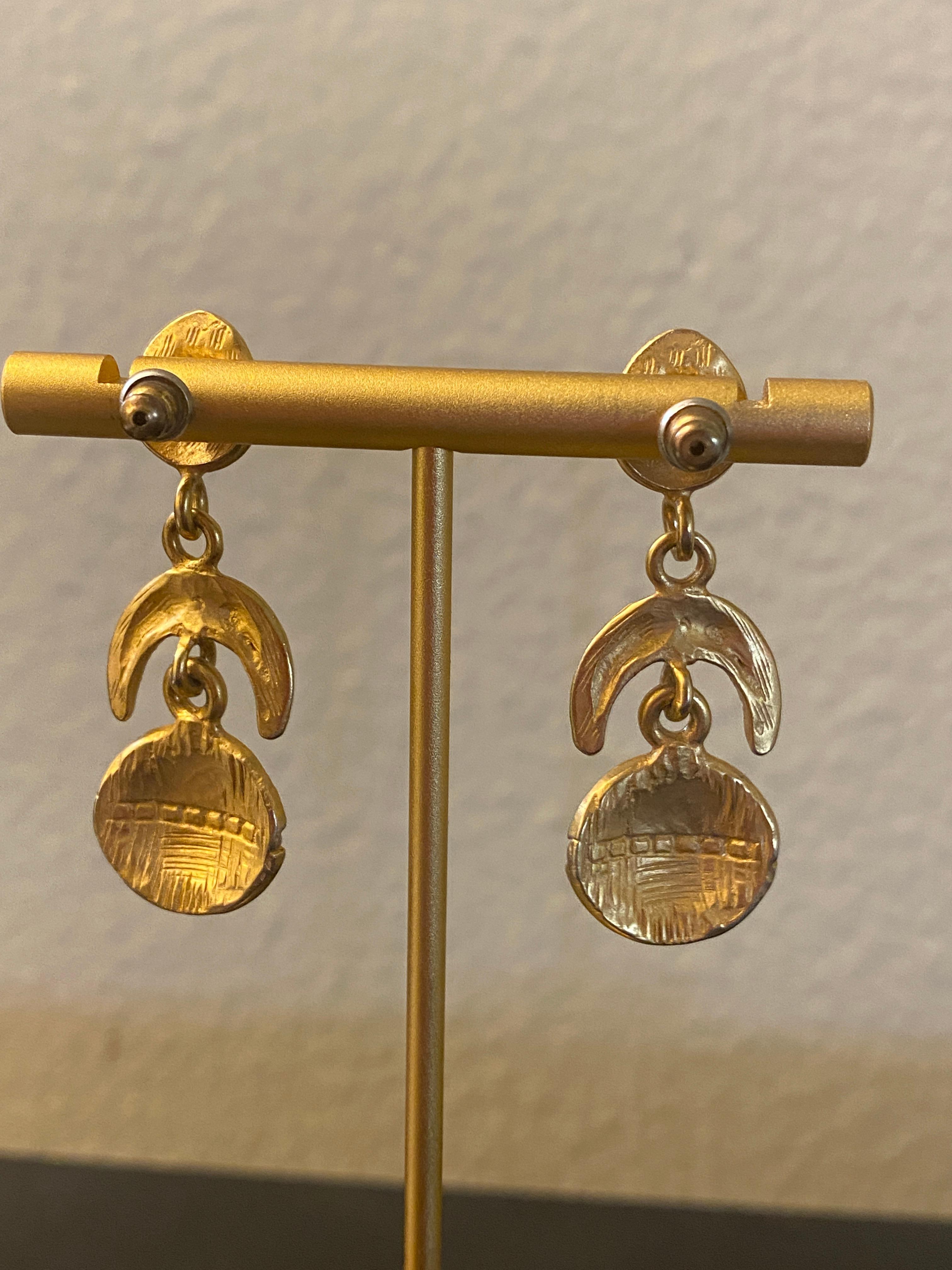 Palm Springs Fashionista Curated Vintage Earring Collection 1950s-2000 #14/100 For Sale 1