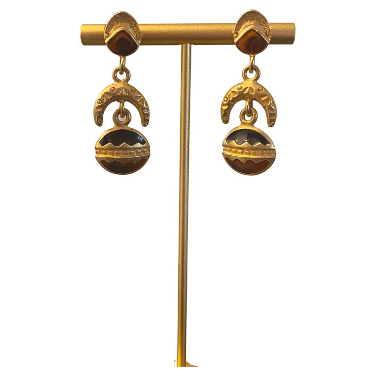 Palm Springs Fashionista Curated Vintage Earring Collection 1950s2000 14/100 For Sale at 1stDibs