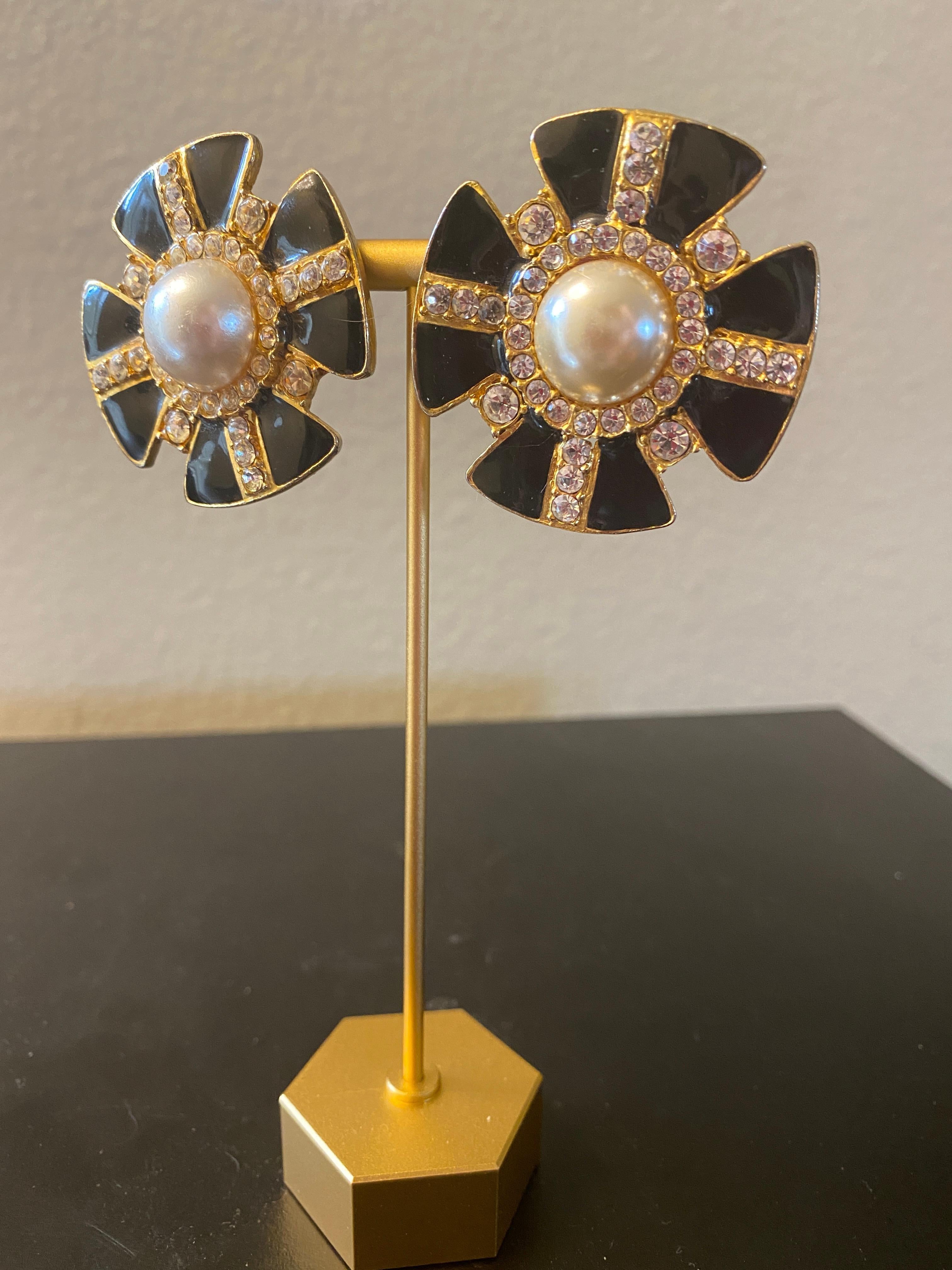Art Deco Palm Springs Fashionista Curated Vintage Earring Collection 1950s-2000 #24/100