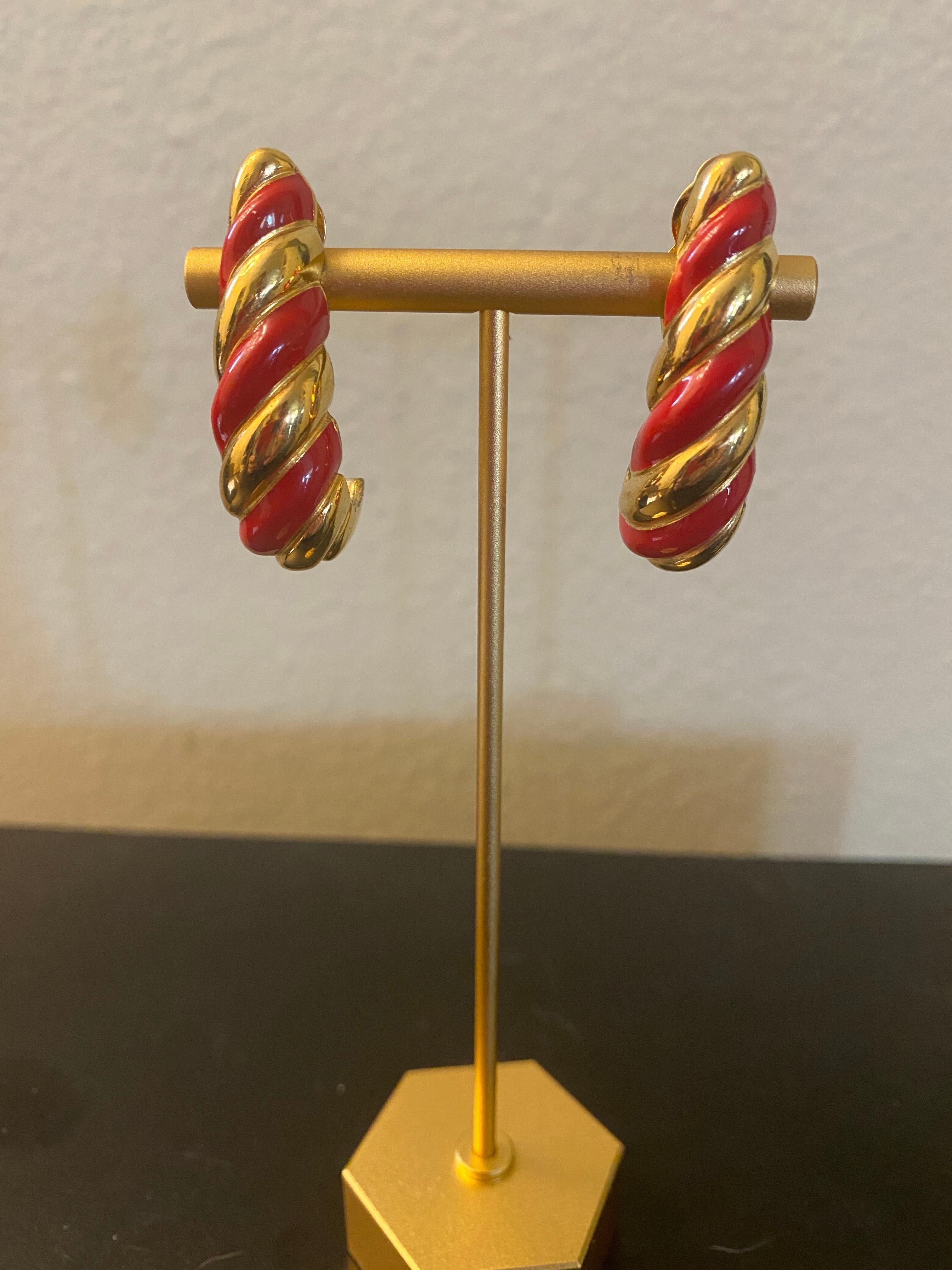 Modern Palm Springs Fashionista Curated Vintage Earring Collection 1950s-2000 #3/100 For Sale