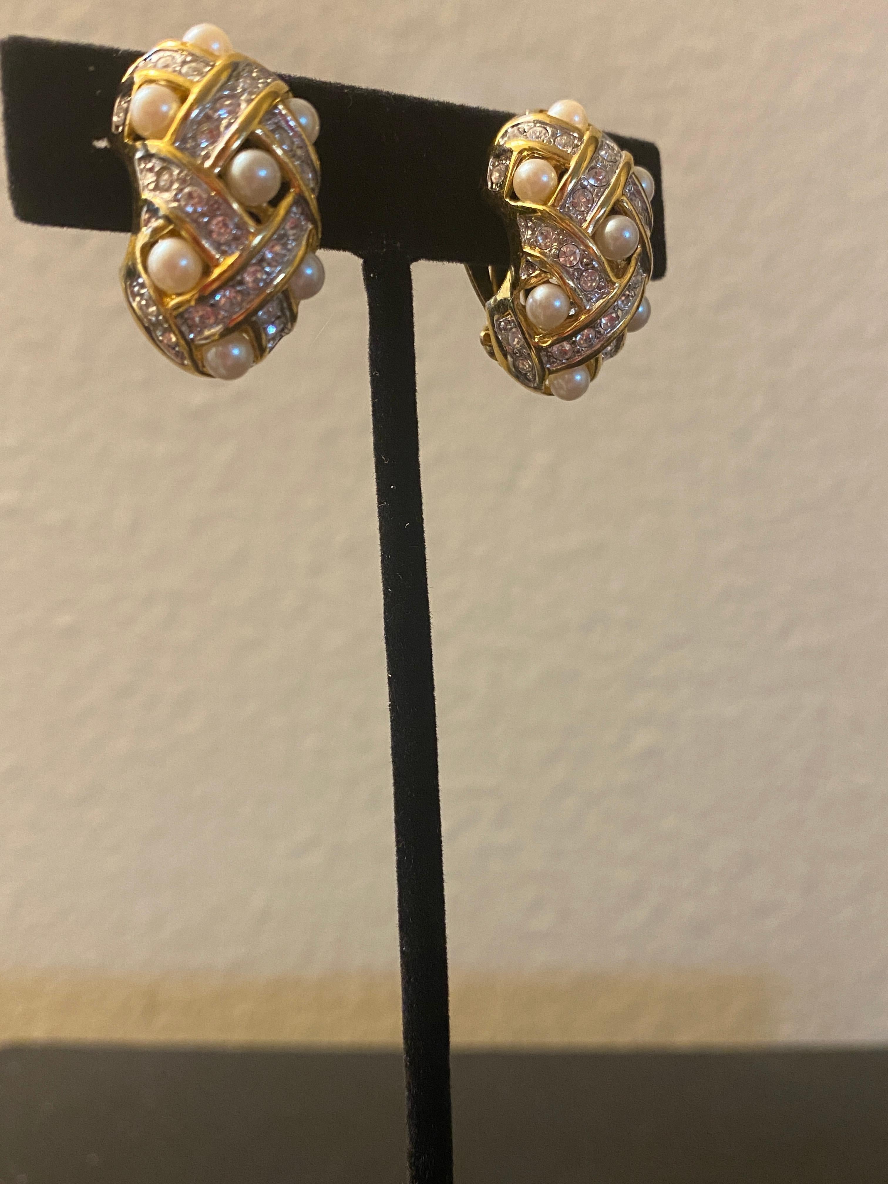 Women's Glam Rhinestone and Faux Pearl Clip-On Earrings 1990s PSF Vintage Collection For Sale