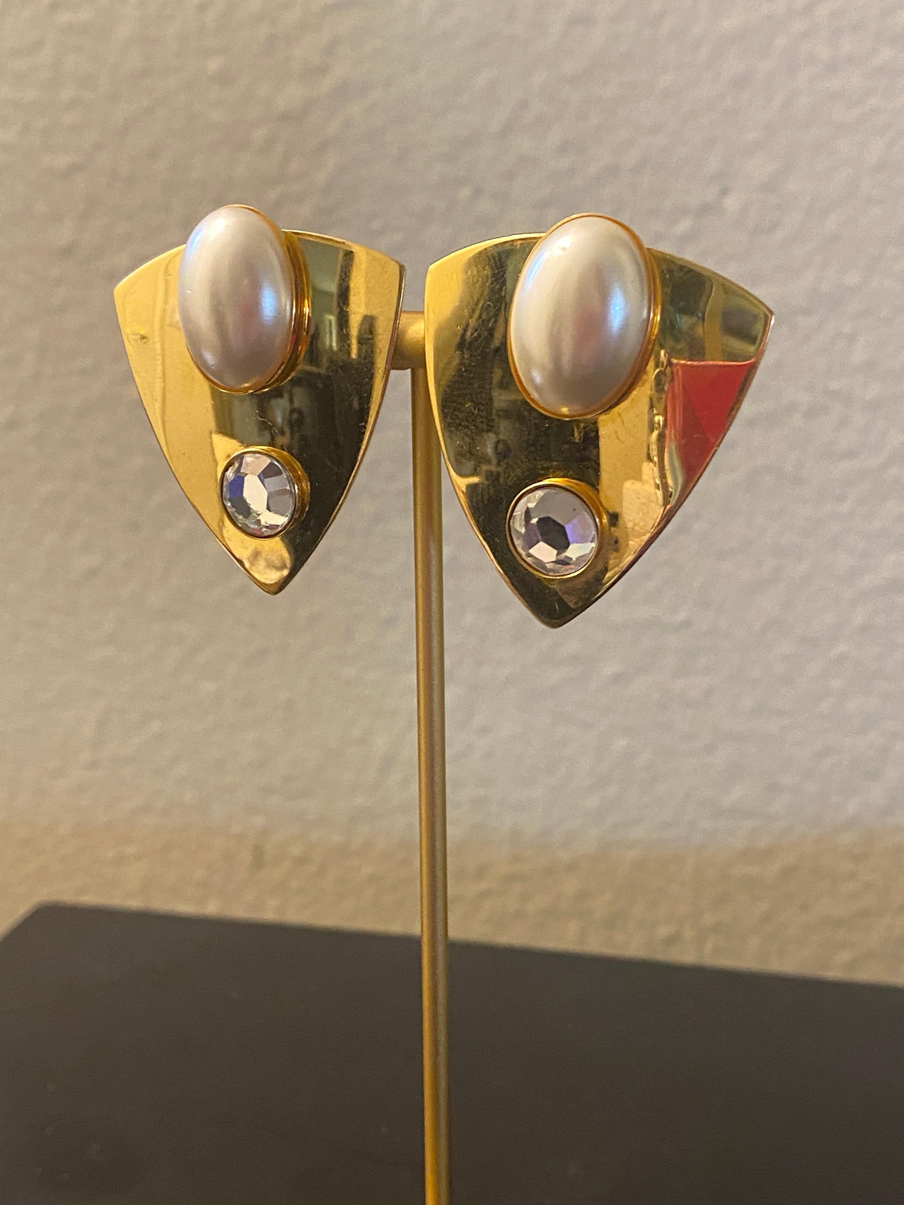 Modernist Palm Springs Fashionista Curated Vintage Earring Collection 1950s-2000 #8/100  For Sale