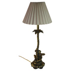 Scimmia che si arrampica su una palma  Lampada da tavolo Gilt.