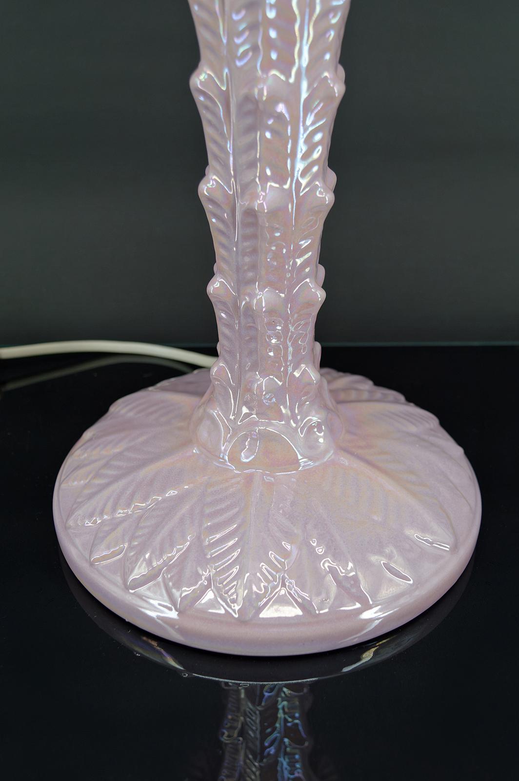 Palm tree lamp in pearly pink ceramic, Italy, circa 1960 For Sale 7