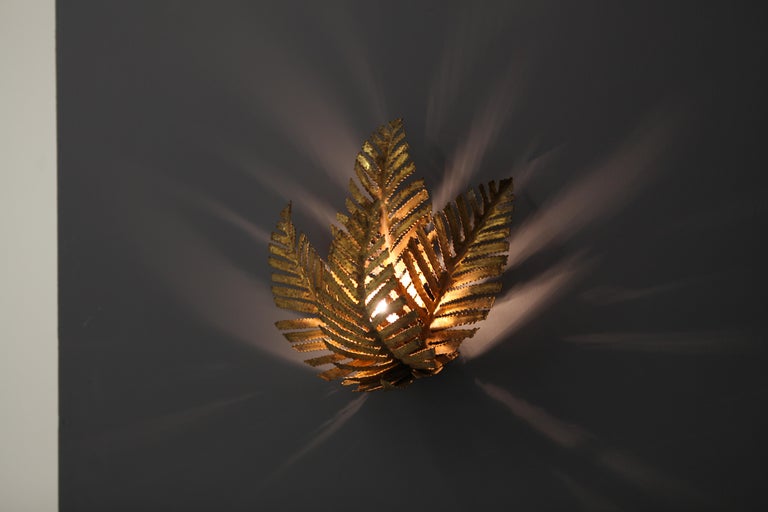Palm Tree Sconce Handmade in Brass by Maison Jansen, 1970s In Good Condition For Sale In Antwerp, BE