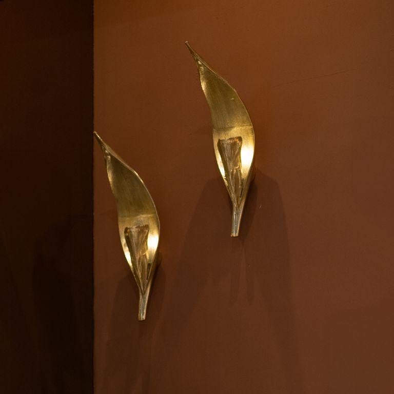 Fait main Palmier  Lampe murale en finition dorée avec un design moderne organique en vente