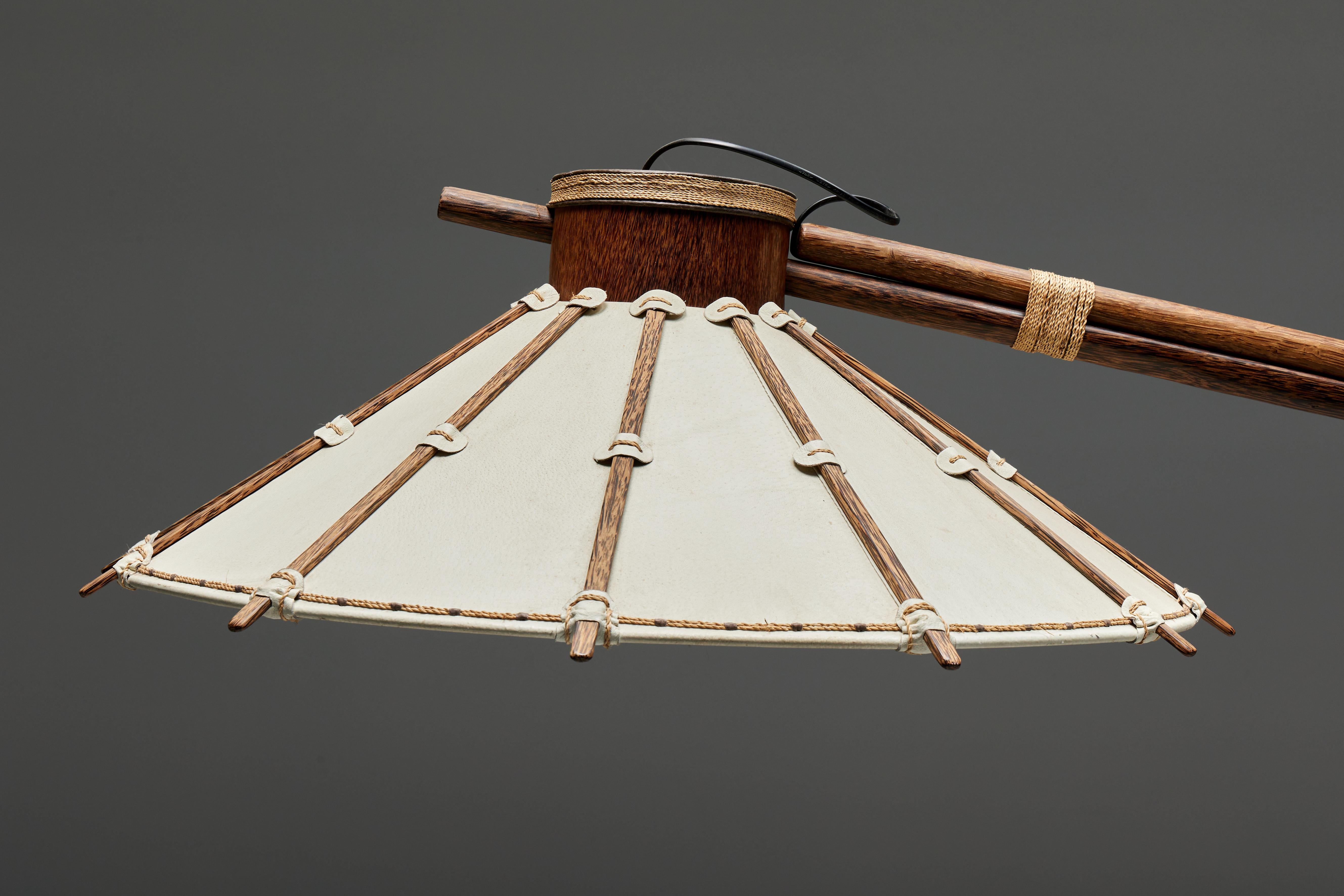 Lampadaire à arc en bois de palmier de Studio Craft, années 1980 en vente 1