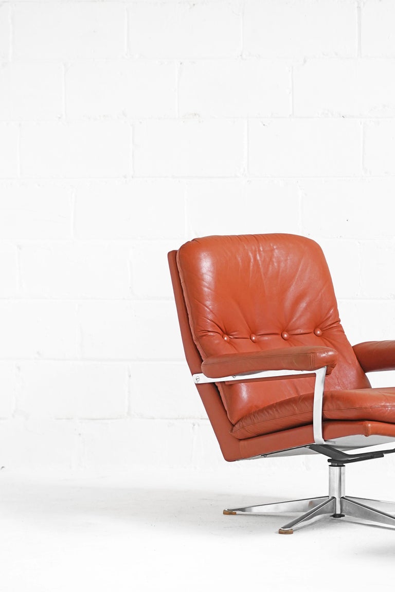 1970-1979 production. Original leather upholstery in a honey orange-brown, with beautiful patina, as photographed.
