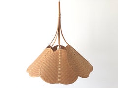 Lampada a sospensione in vimini e bambù con design a foglie palmate, anni '60, Germania