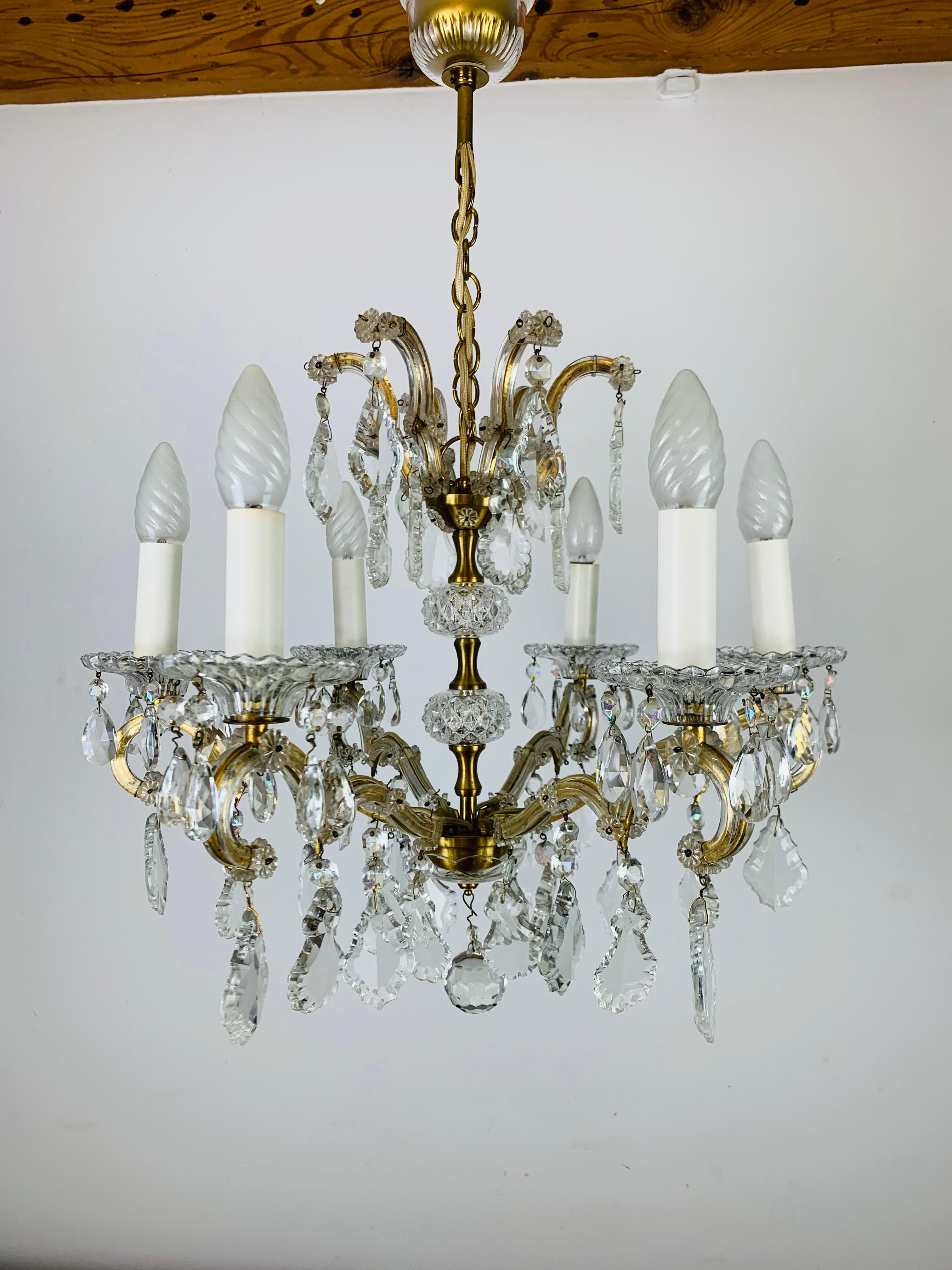 Fine XX secolo Lampadario Palme & Walter, pendenti in ottone e cristallo, anni '70 in vendita