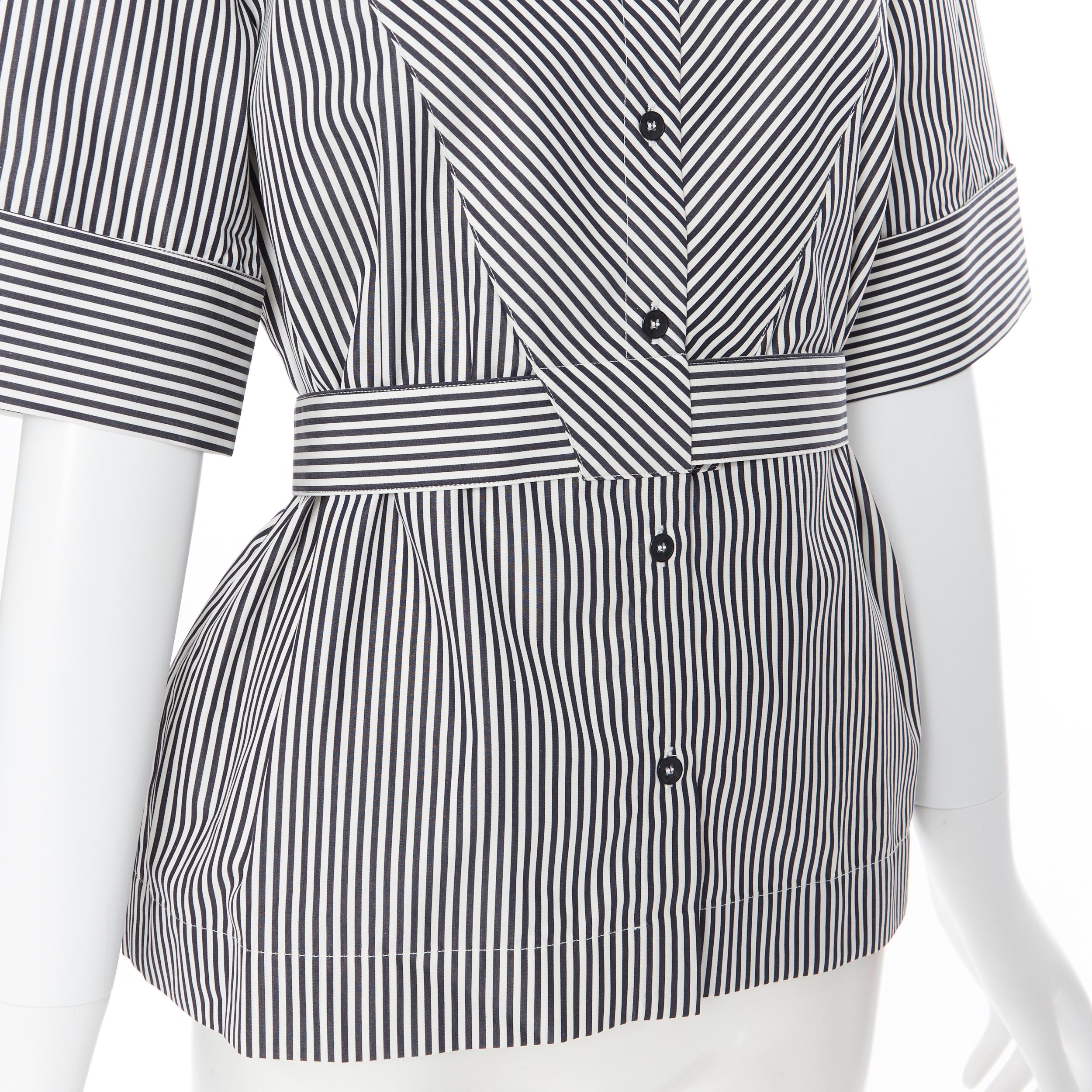 PALMER HARDING 100% cotton navy white contrast stripe cinched waist shirt UK6 XS
Brand: Palmer Harding
Model Name / Style: Cotton shirt
Material: Cotton
Color: Navy, white
Pattern: Striped
Extra Detail: 100% cotton. Navy and white stripe. Attached