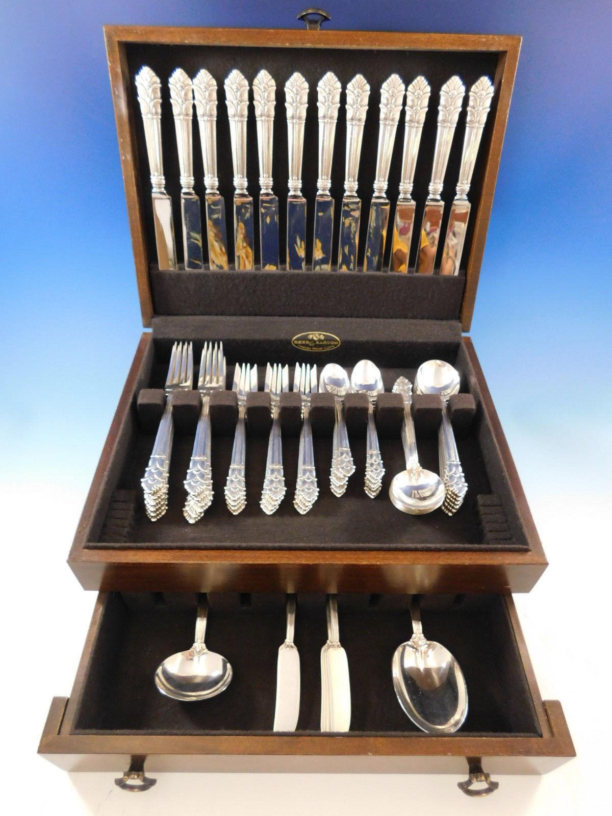 Scarce dinner size Palmette by Tiffany & Co. Sterling silver flatware set - 74 pieces. This set includes:

12 dinner size knives, 9 5/8