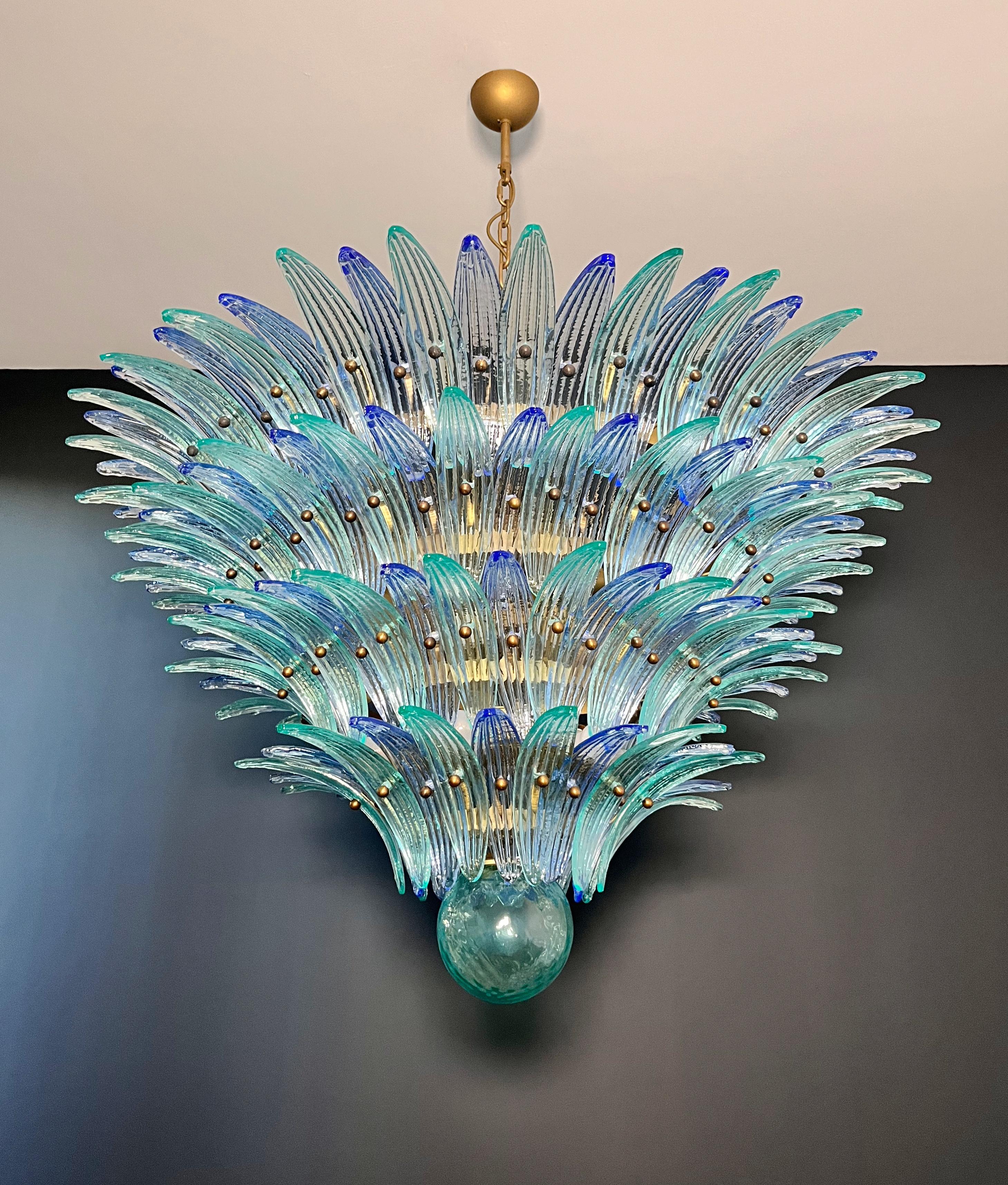 Palmette Deckenleuchte - vier Ebenen, 160 blaue und türkise Gläser im Zustand „Gut“ im Angebot in Gaiarine Frazione Francenigo (TV), IT