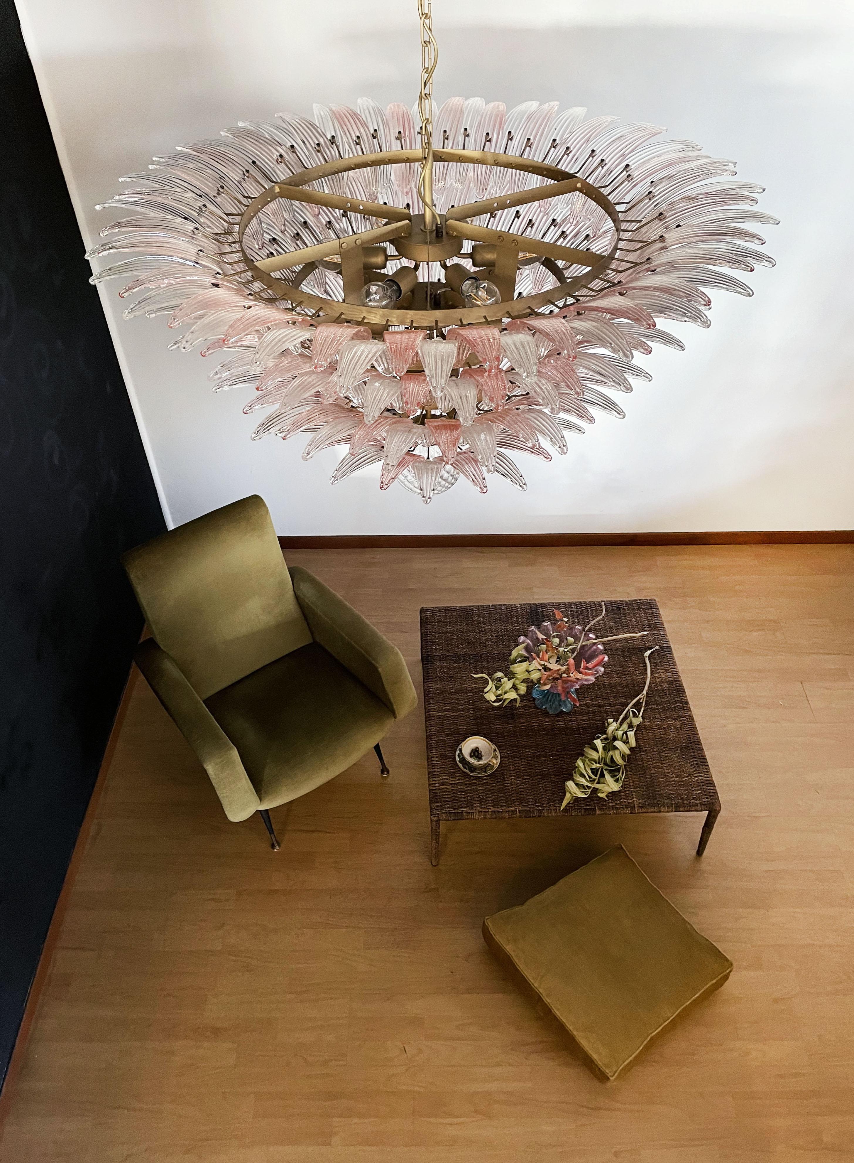Palmette Ceiling Light - four levels, 163 pink and trasparent glasses In Good Condition For Sale In Gaiarine Frazione Francenigo (TV), IT