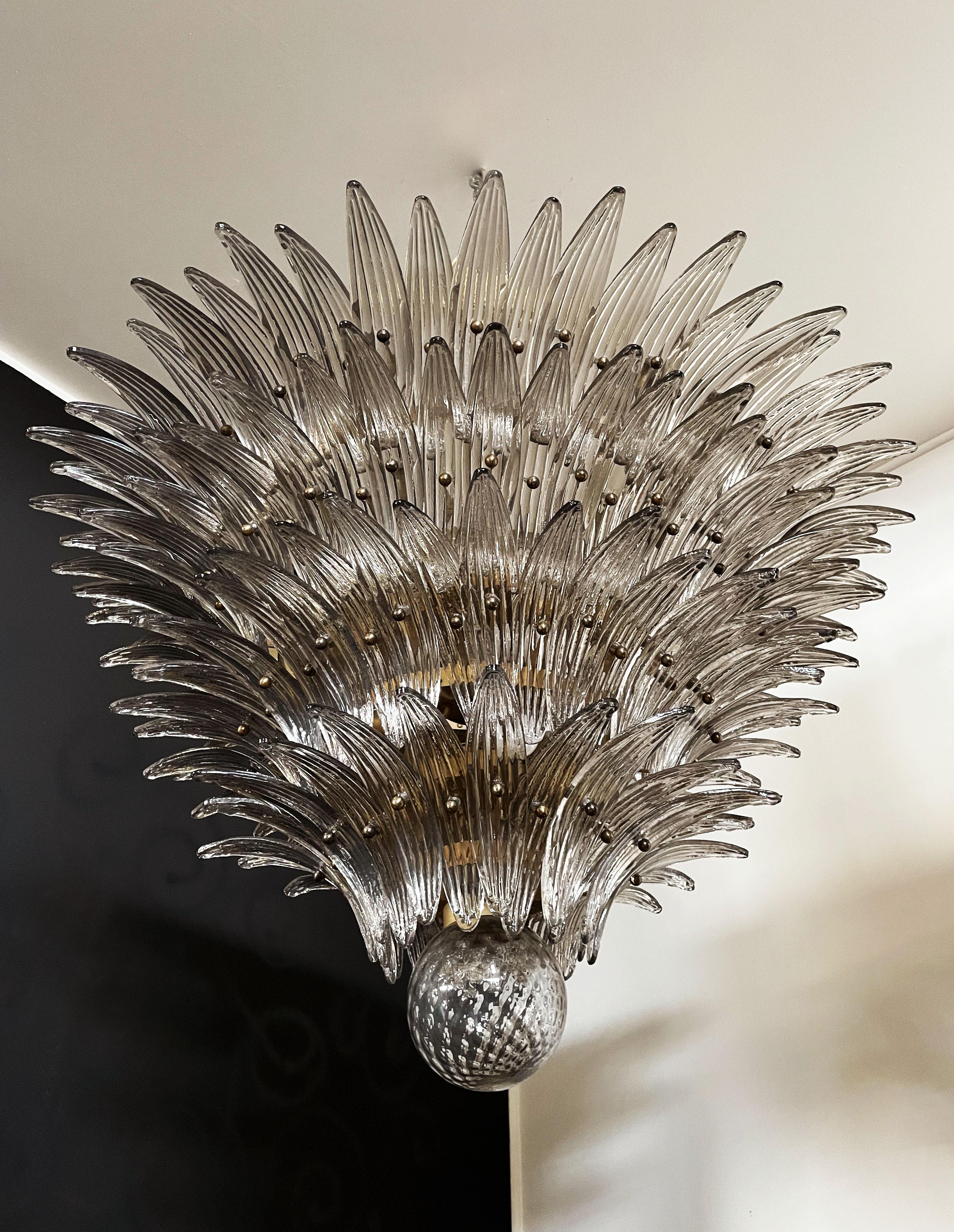 Palmette Ceiling Light - Four Levels, 163 Smoked Glasses In Good Condition For Sale In Gaiarine Frazione Francenigo (TV), IT