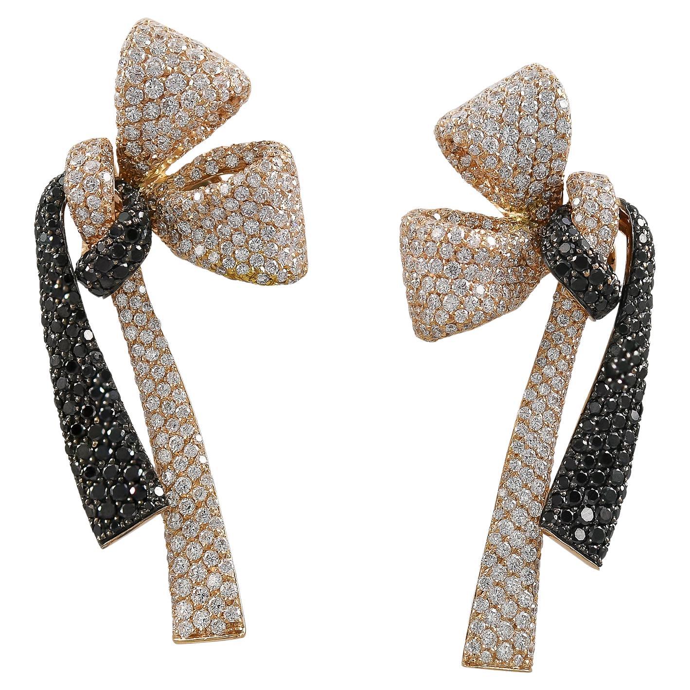 Boucles d'oreilles contemporaines avec nœud en diamant de Palmiero