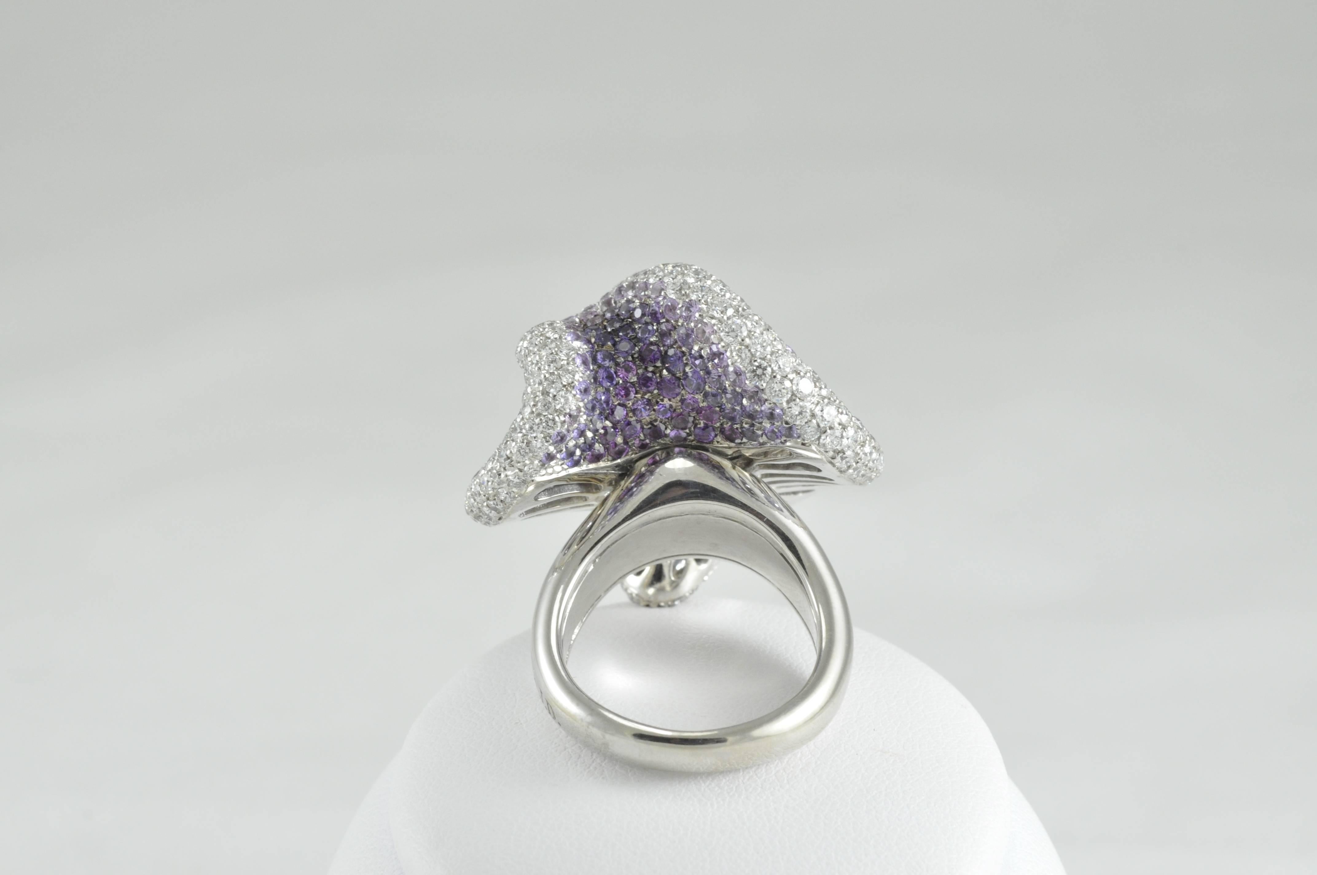 Modern Palmiero Flower Ring