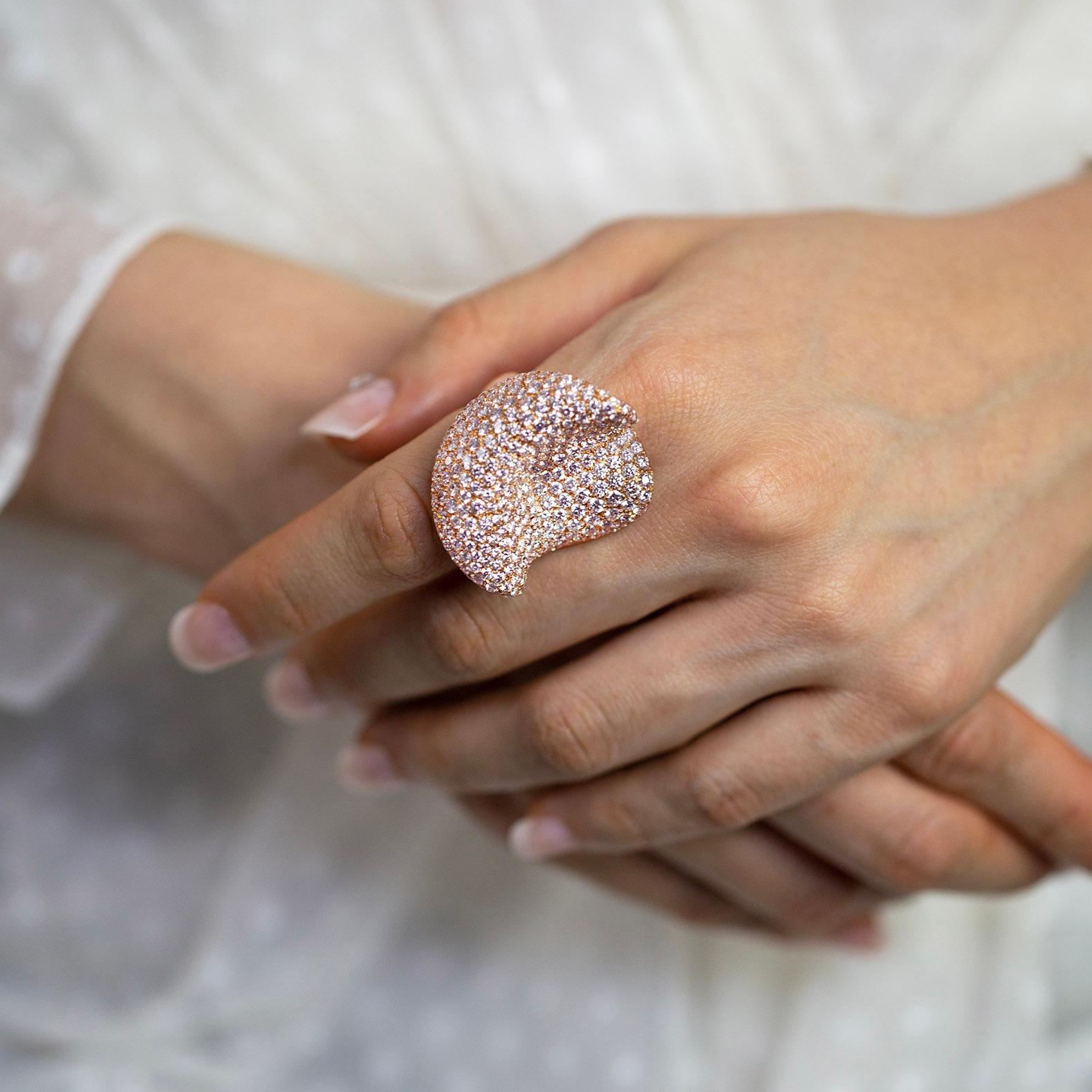 Women's Palmiero Jewellery Design 10.45 Carats Brilliant Round Diamond Fashion Ring For Sale