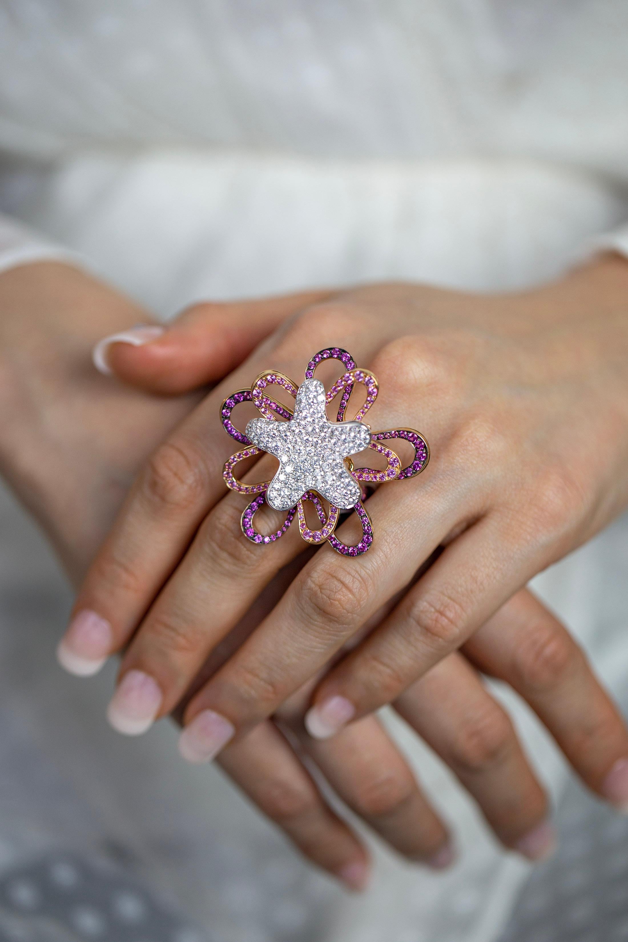 Round Cut Palmiero Jewellery Design 8.17 Carat Total Pink Sapphire & Diamond Fashion Ring For Sale