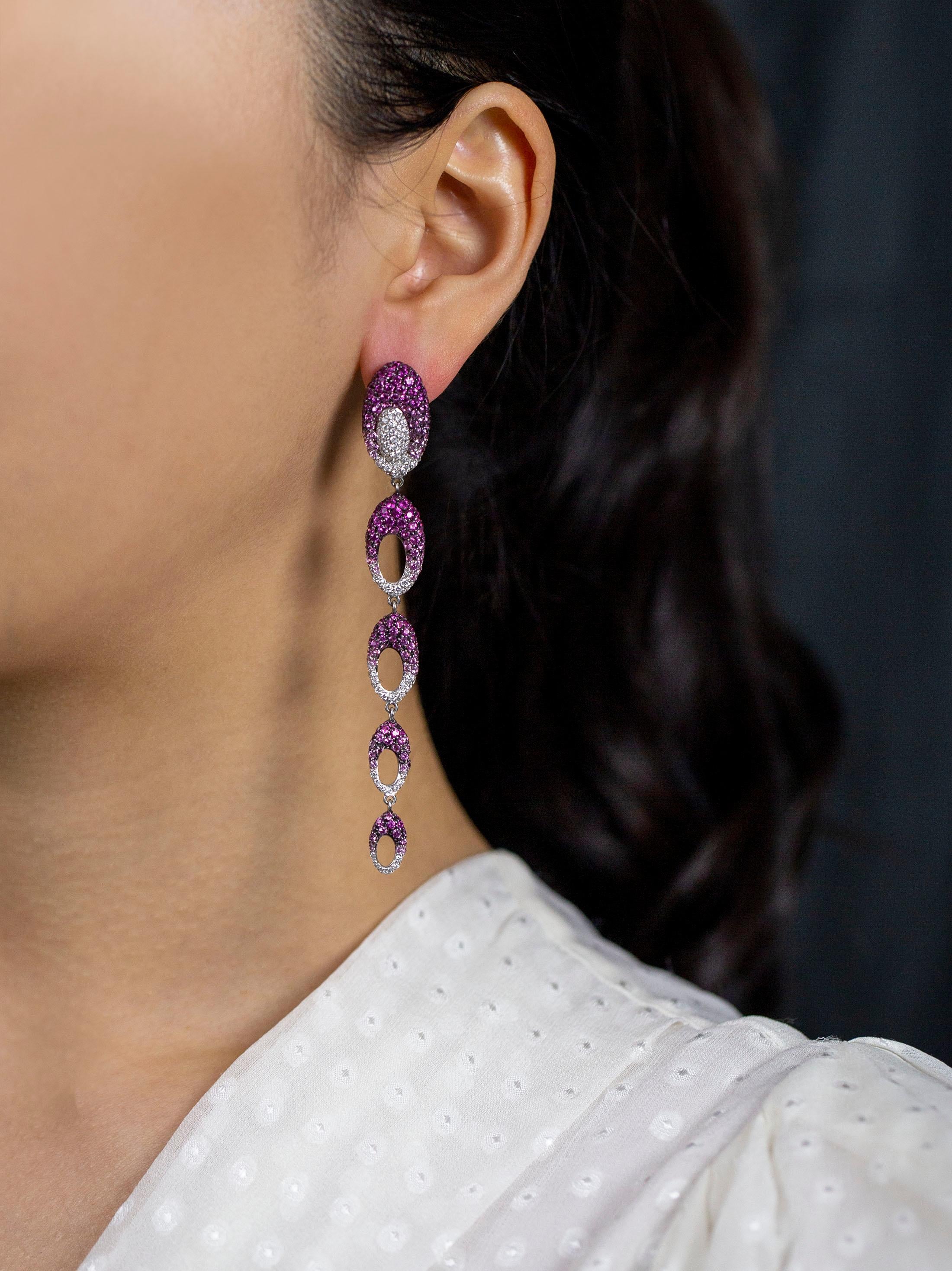 Moderne Palmiero Jewellery Design Boucles d'oreilles en goutte en saphir rose et diamant en vente