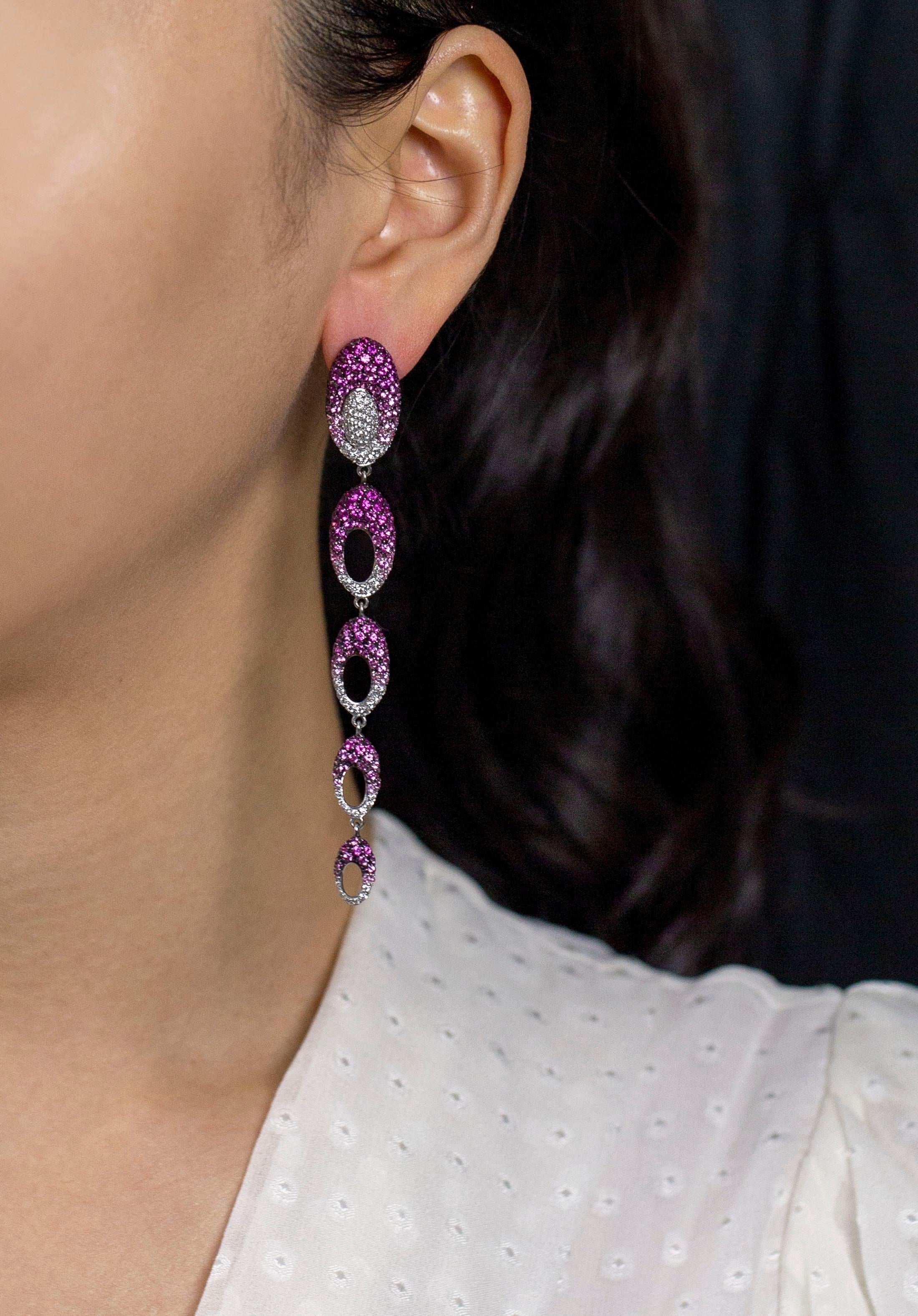 Taille ronde Palmiero Jewellery Design Boucles d'oreilles en goutte en saphir rose et diamant en vente