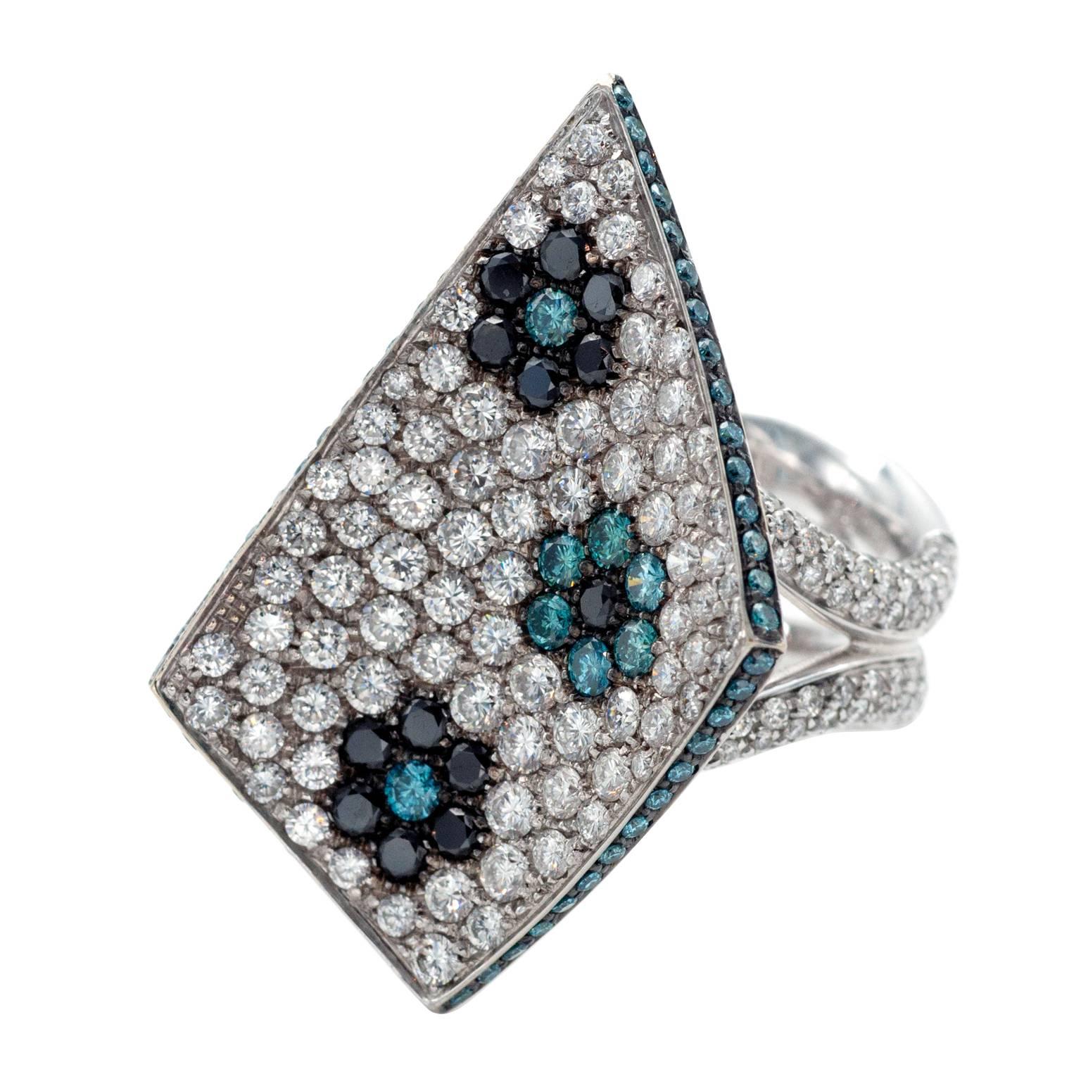 Palmiero Goldring mit weißem und blauem Diamanten